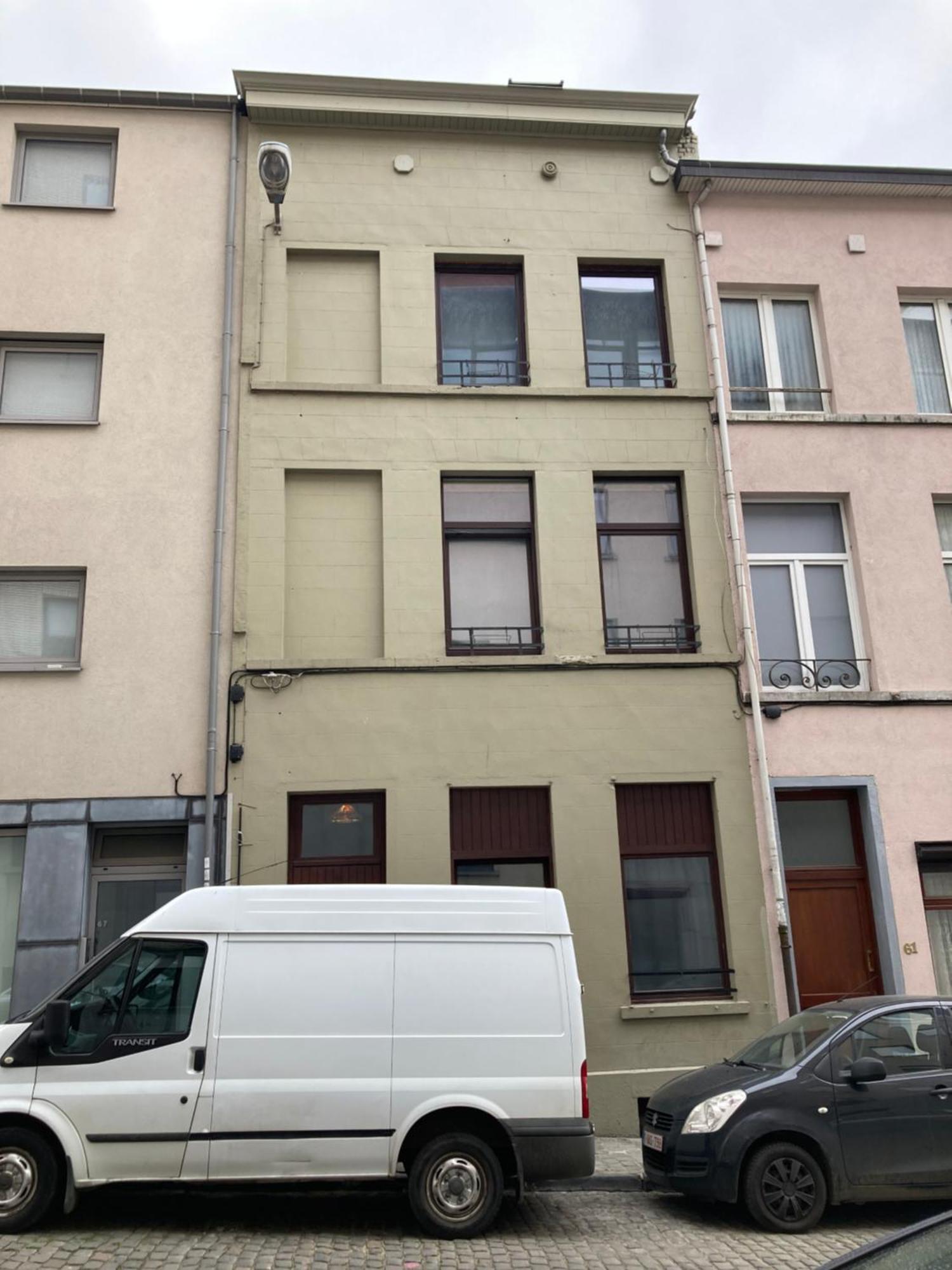 Awesome Studio In Marolles Bruxelles