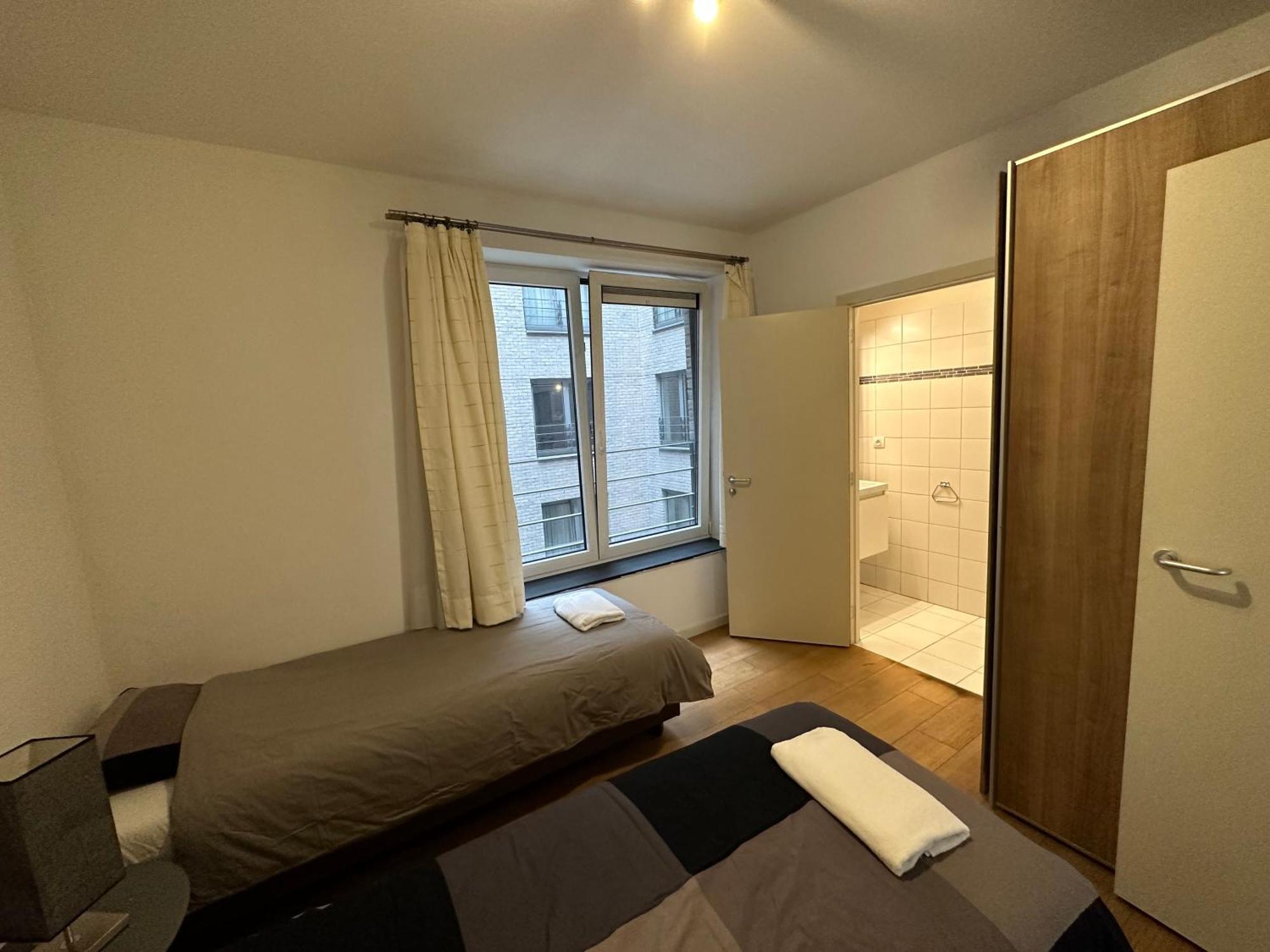 3 Bedroom In Center With Balcony View Apartment