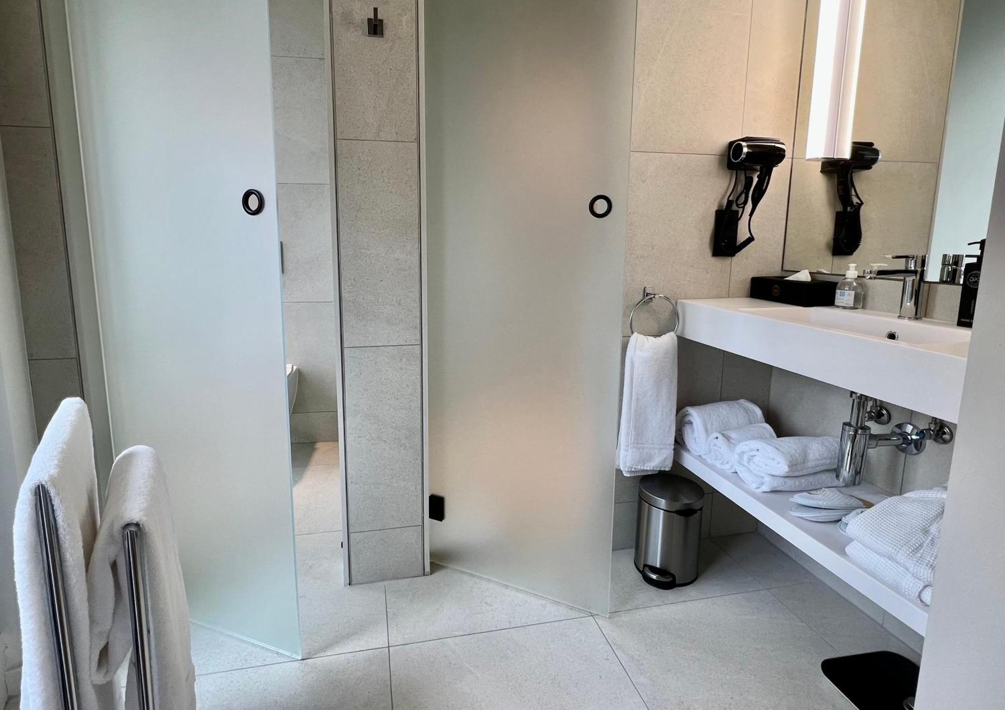 Opo Hotel 4*