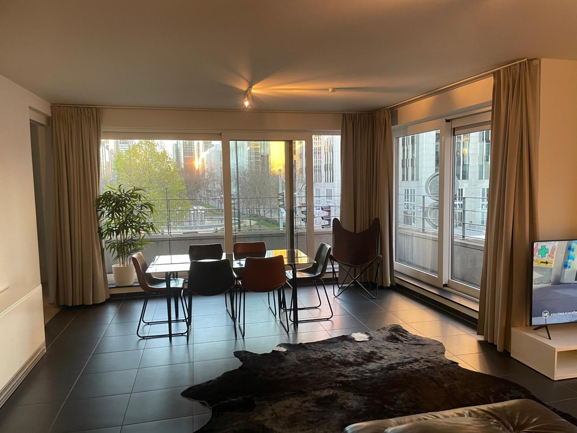 Appartamento In Heart Of Brussel With Balcony View