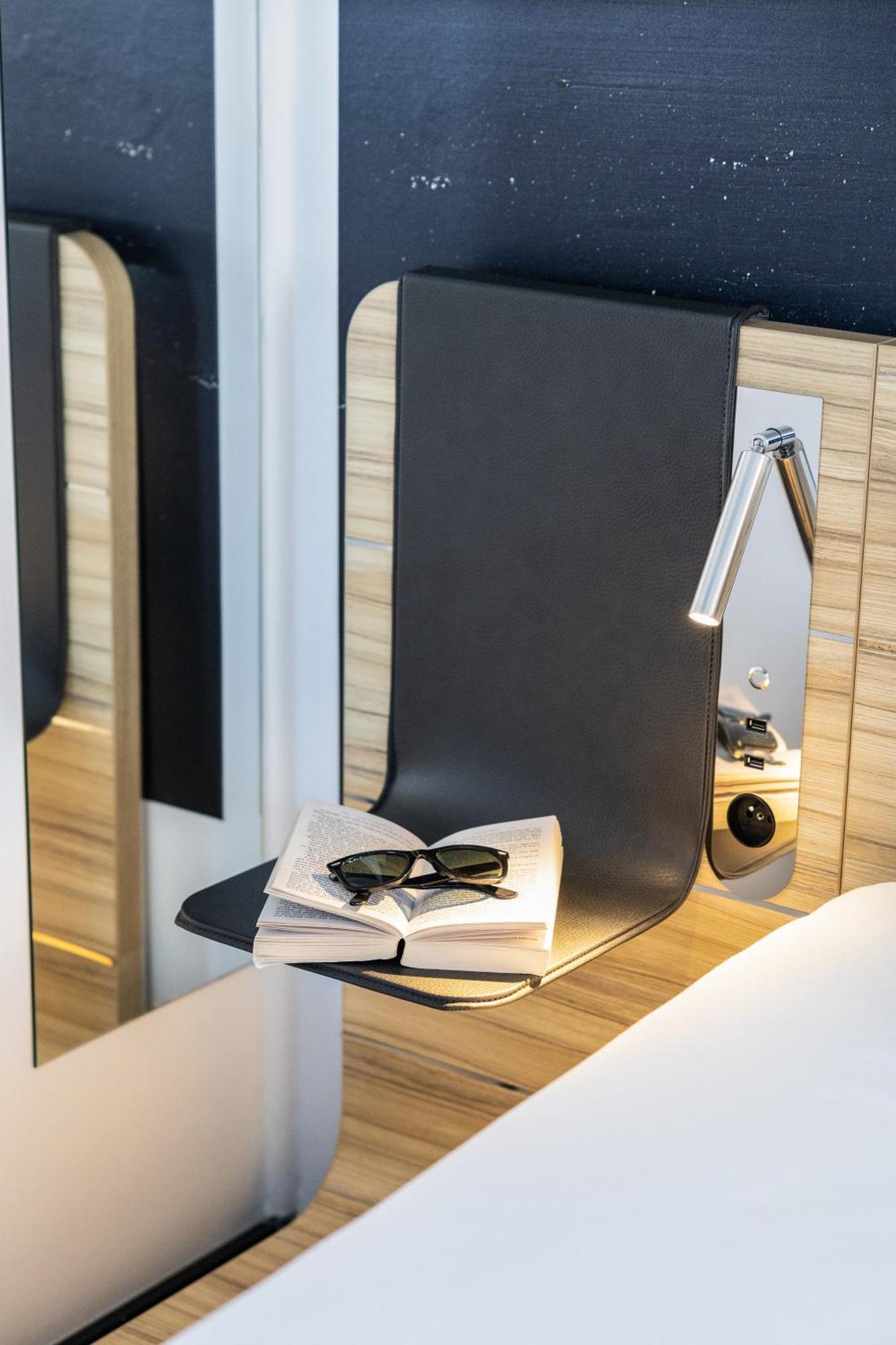 Hotel Novotel Off Grand Place 4*