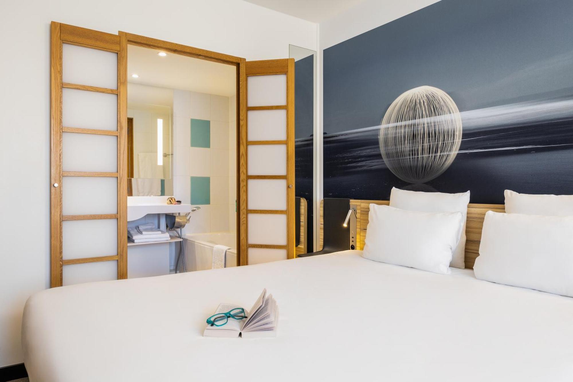 Novotel Off Grand Place Hotel