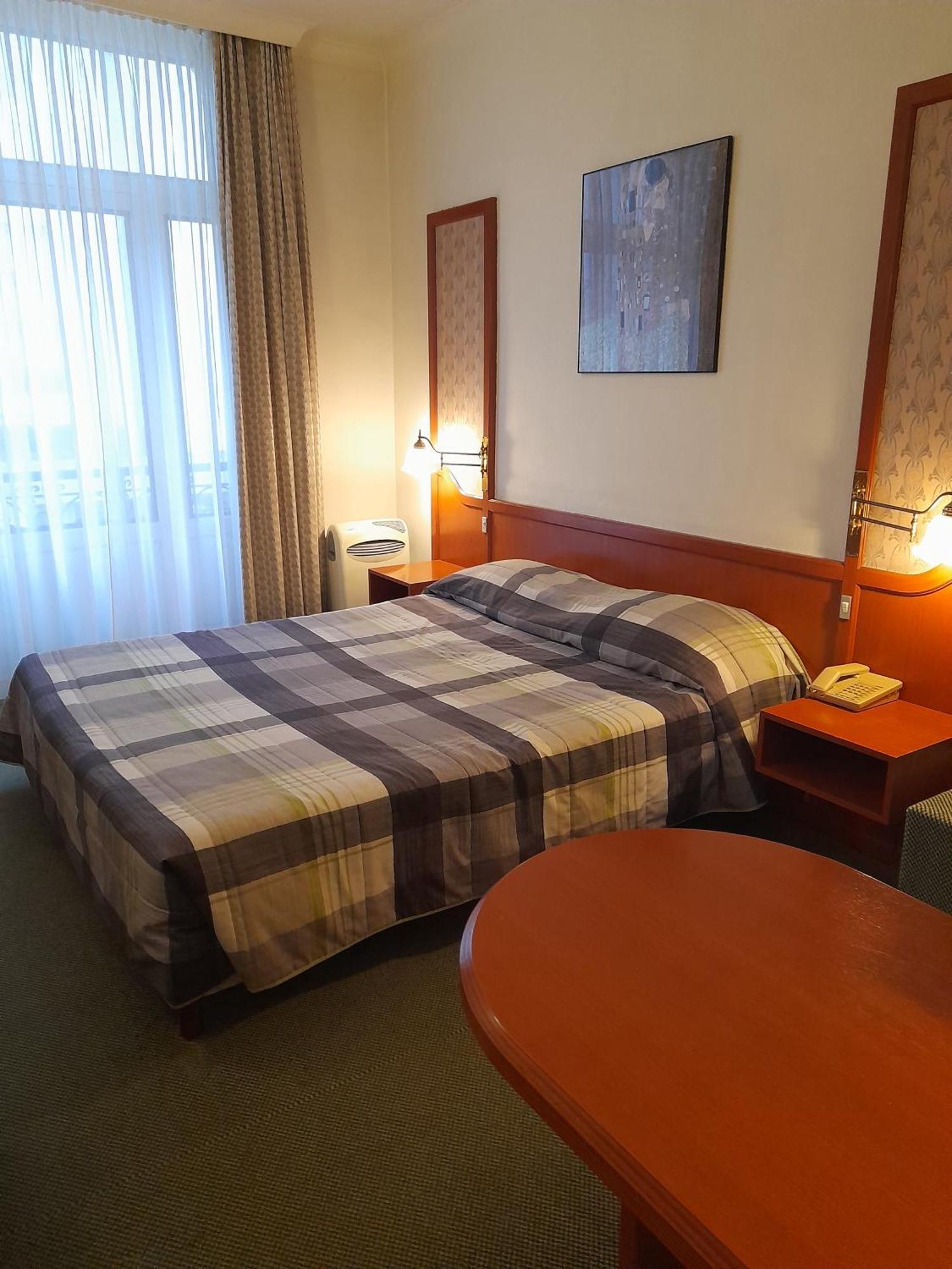 Le Dome Hotel Brussels