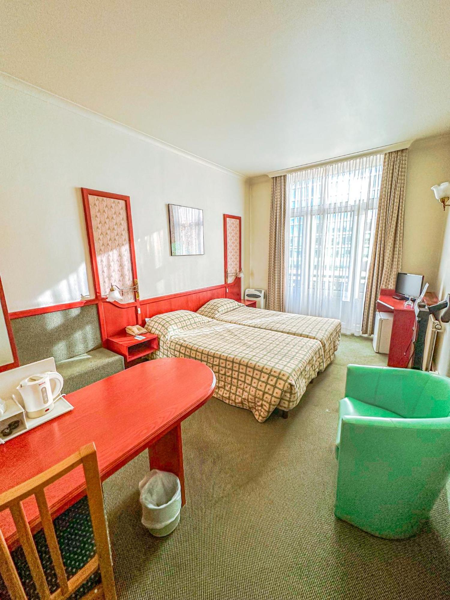 Le Dome Hotel 3*
