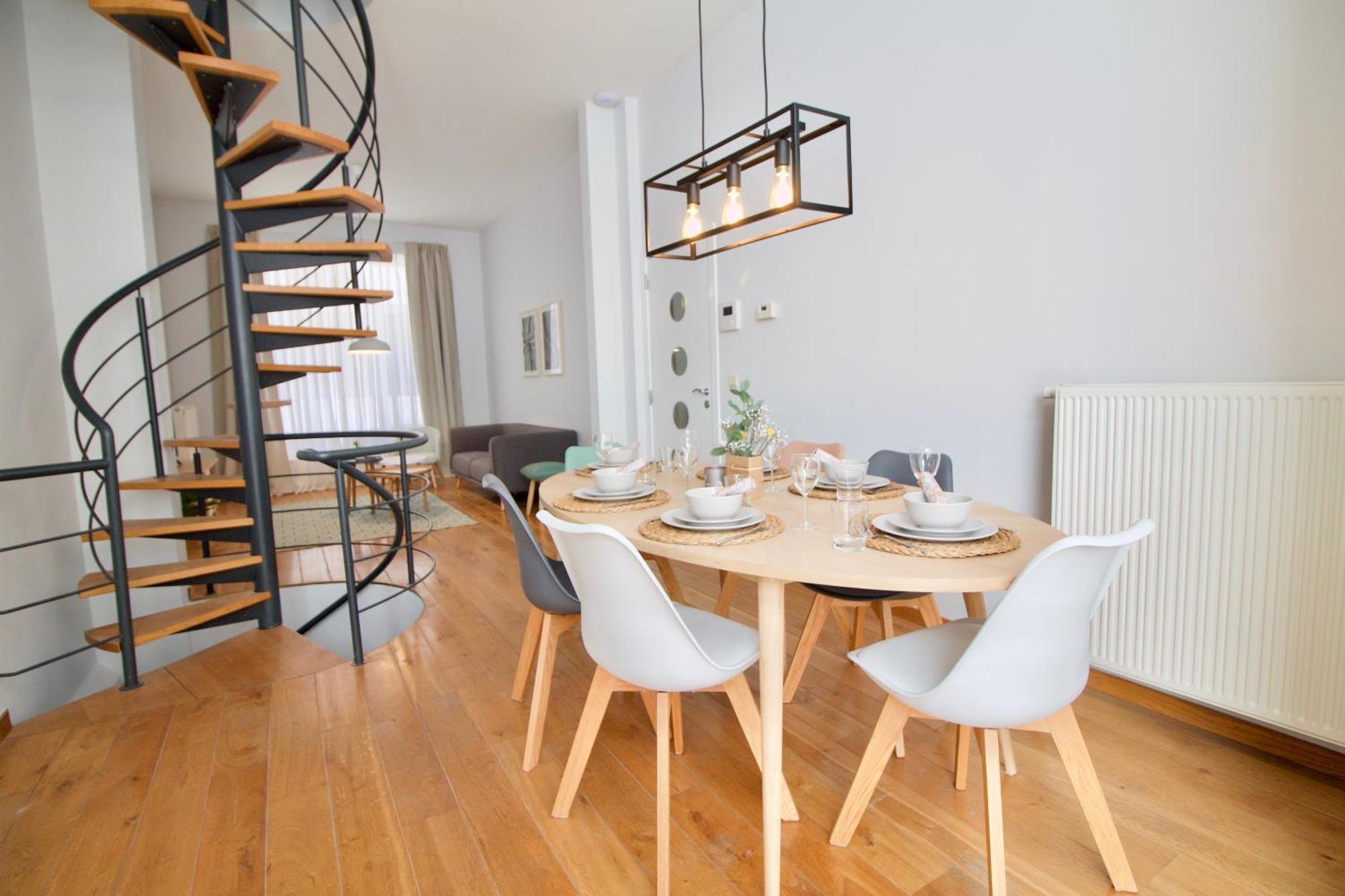 Lejlighed Heart Of Grand Place - Stunning 3br Triplex *