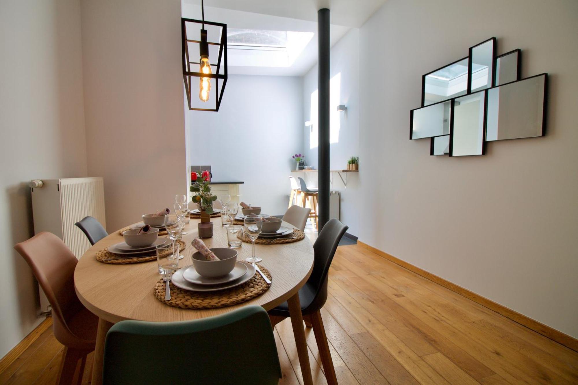 Heart Of Grand Place - Stunning 3br Triplex