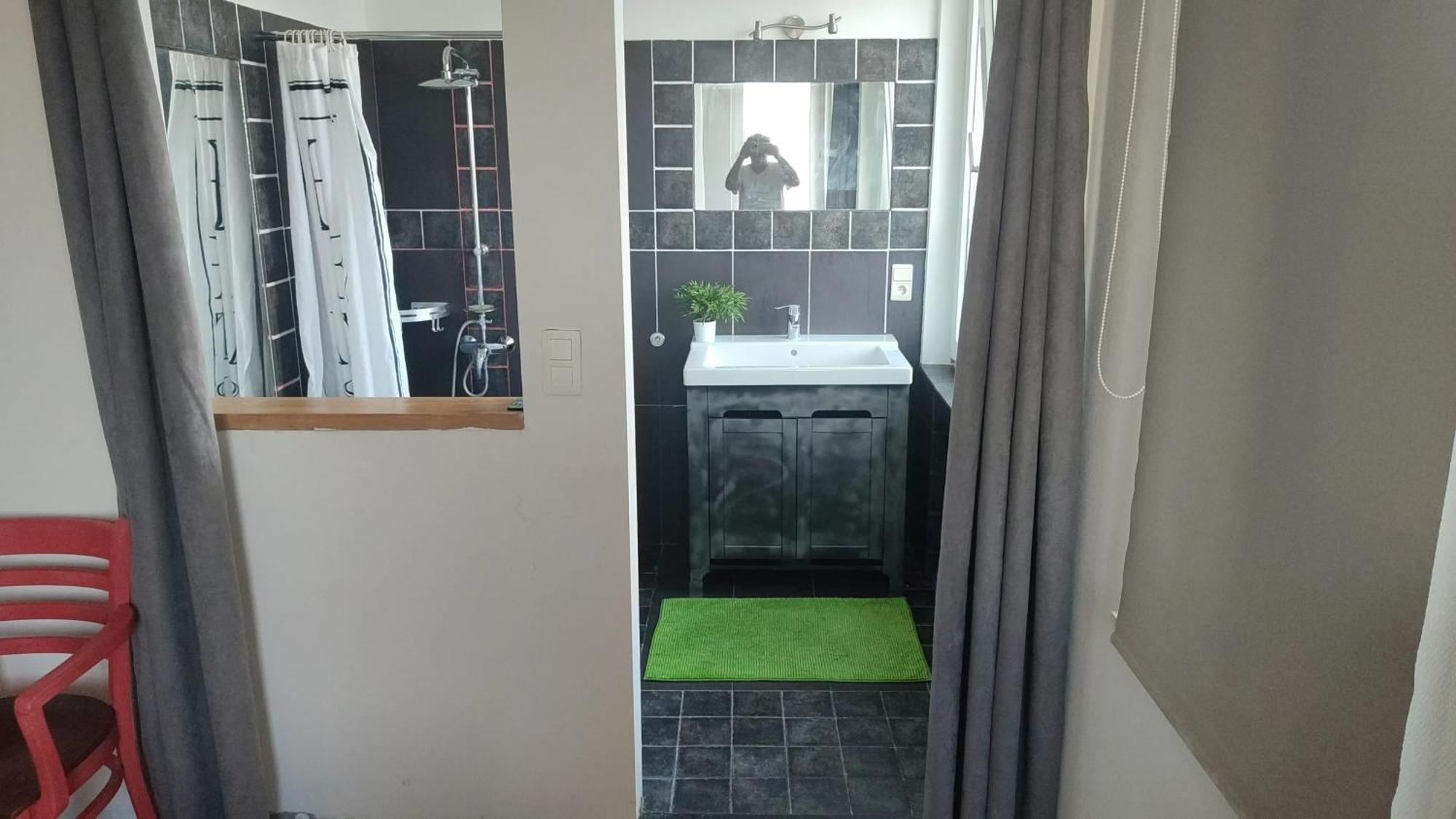 Appartement Charming In Etterbeek 70 M² With Balcony *