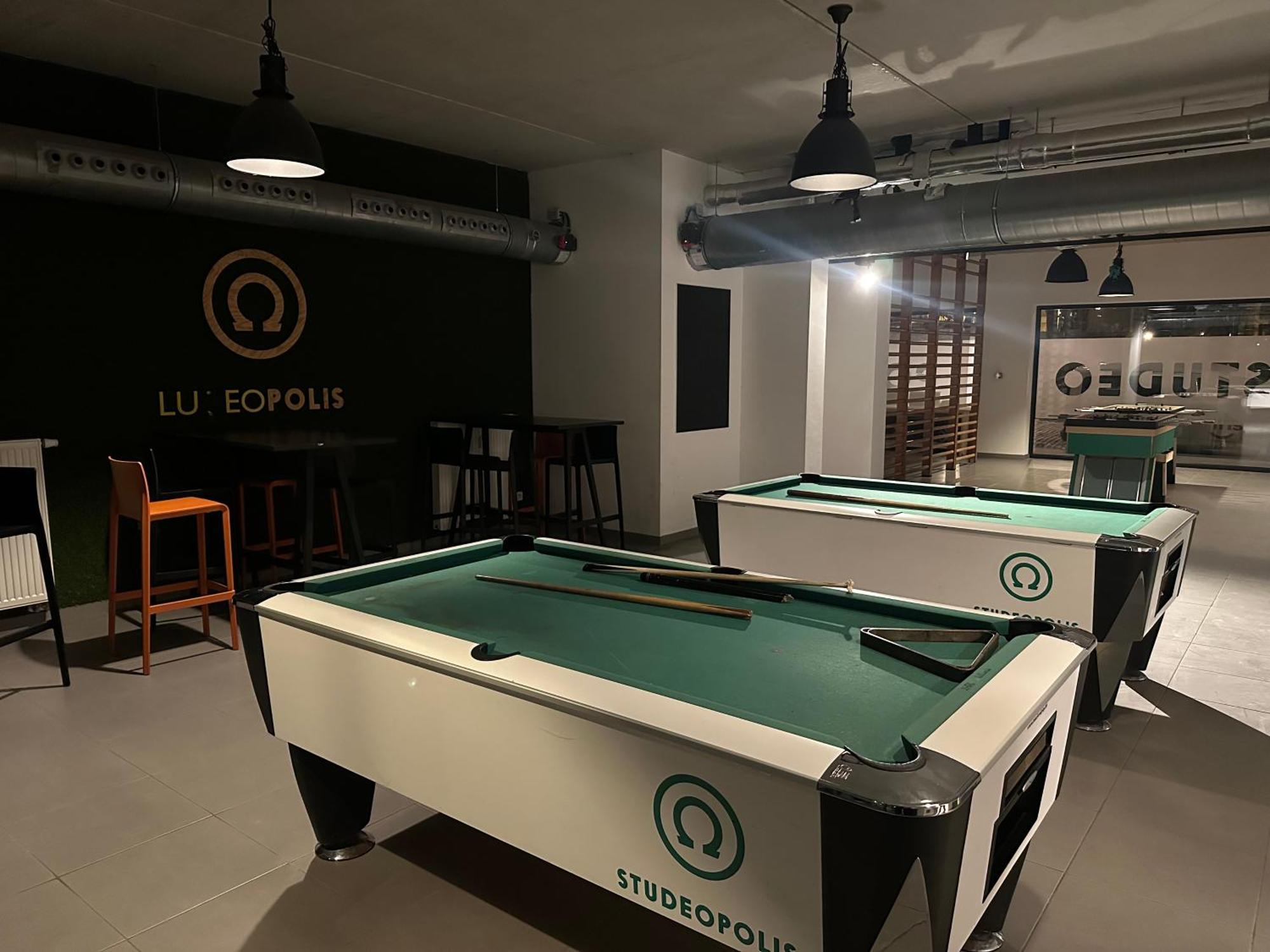 Furnished 2 Bedroom In Center Bruxelles