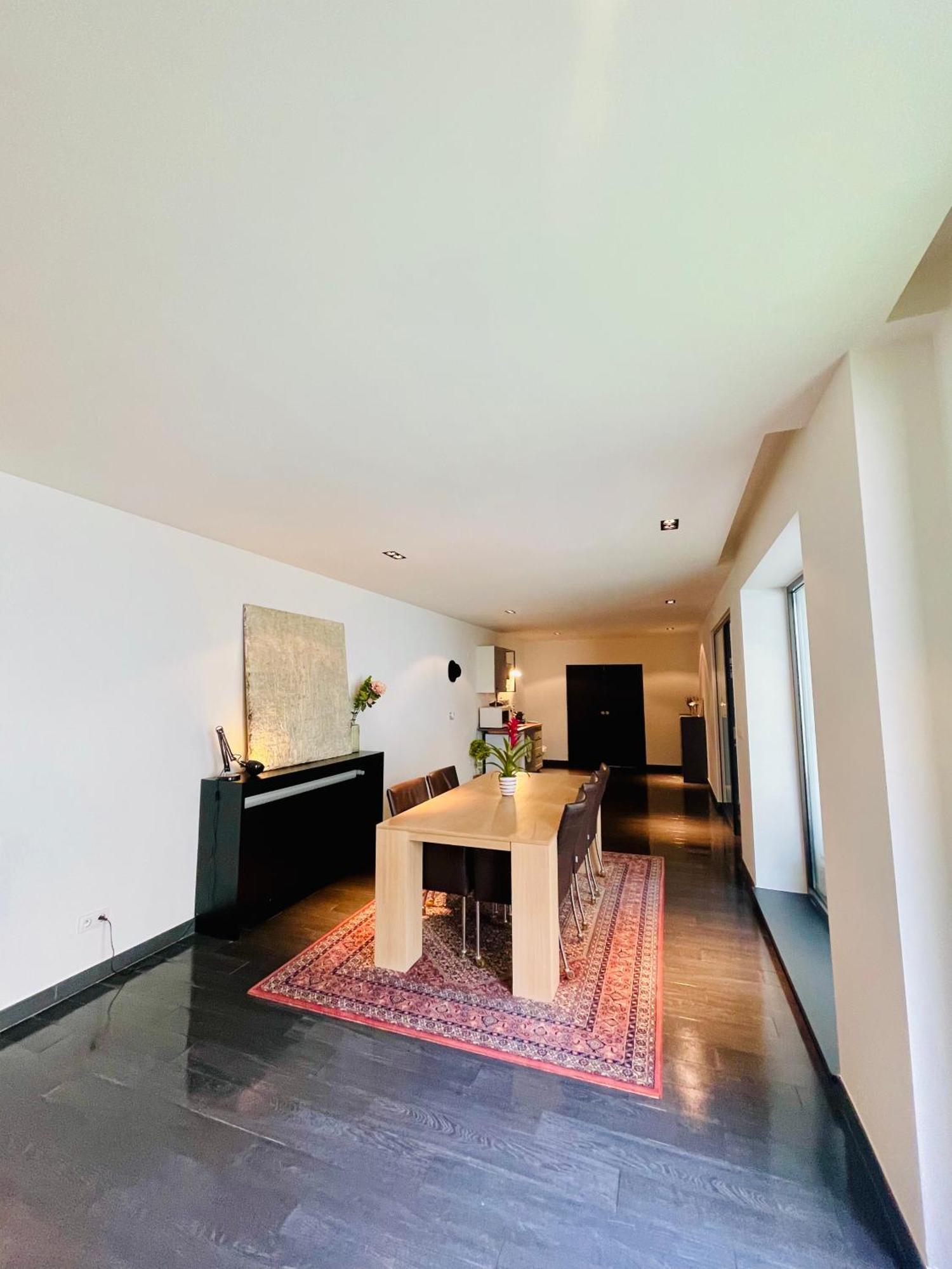 Down Town Spacious Loft Retreat With Private Parking * Bruxelles