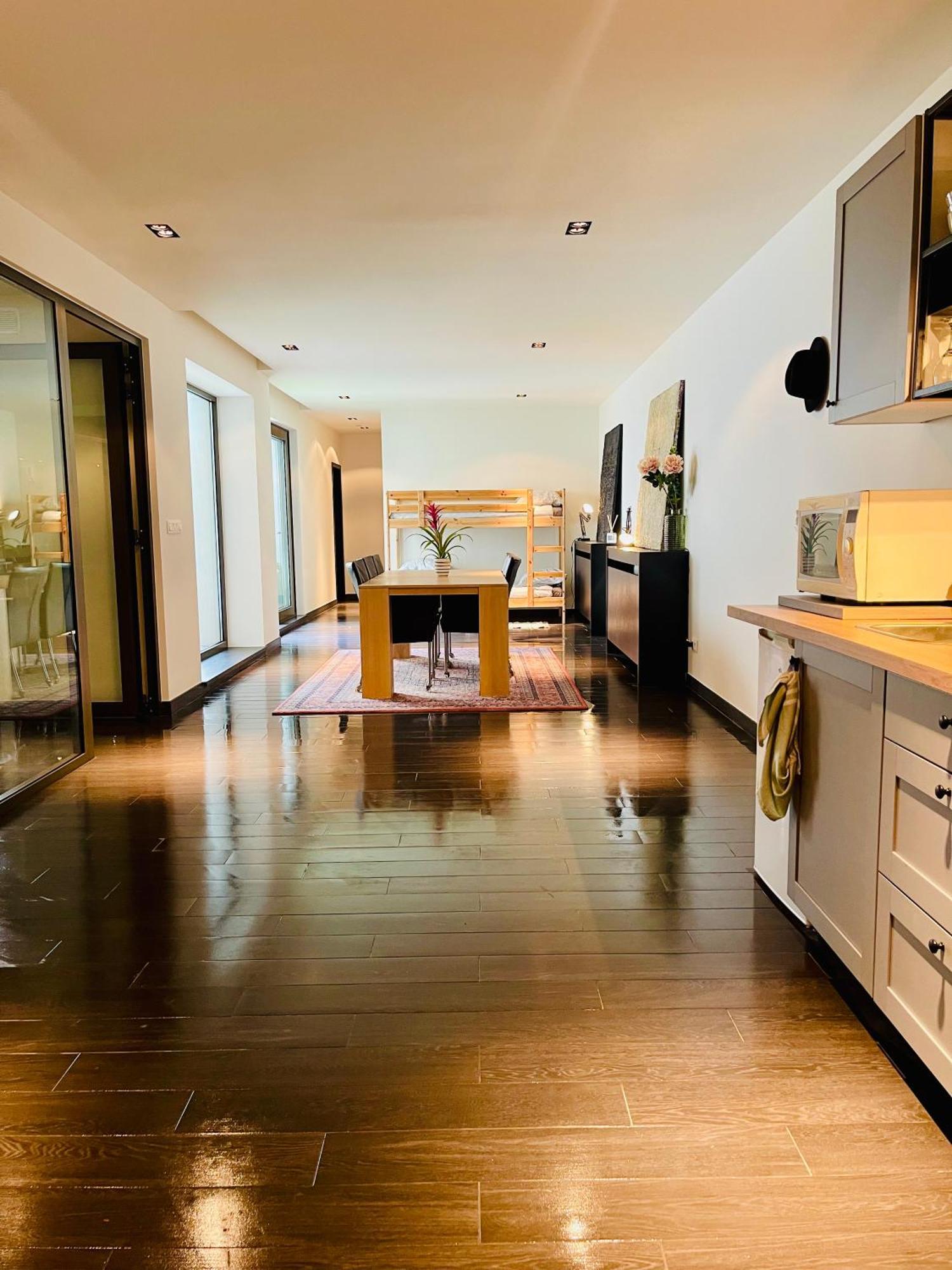 Lejlighed Down Town Spacious Loft Retreat With Private Parking