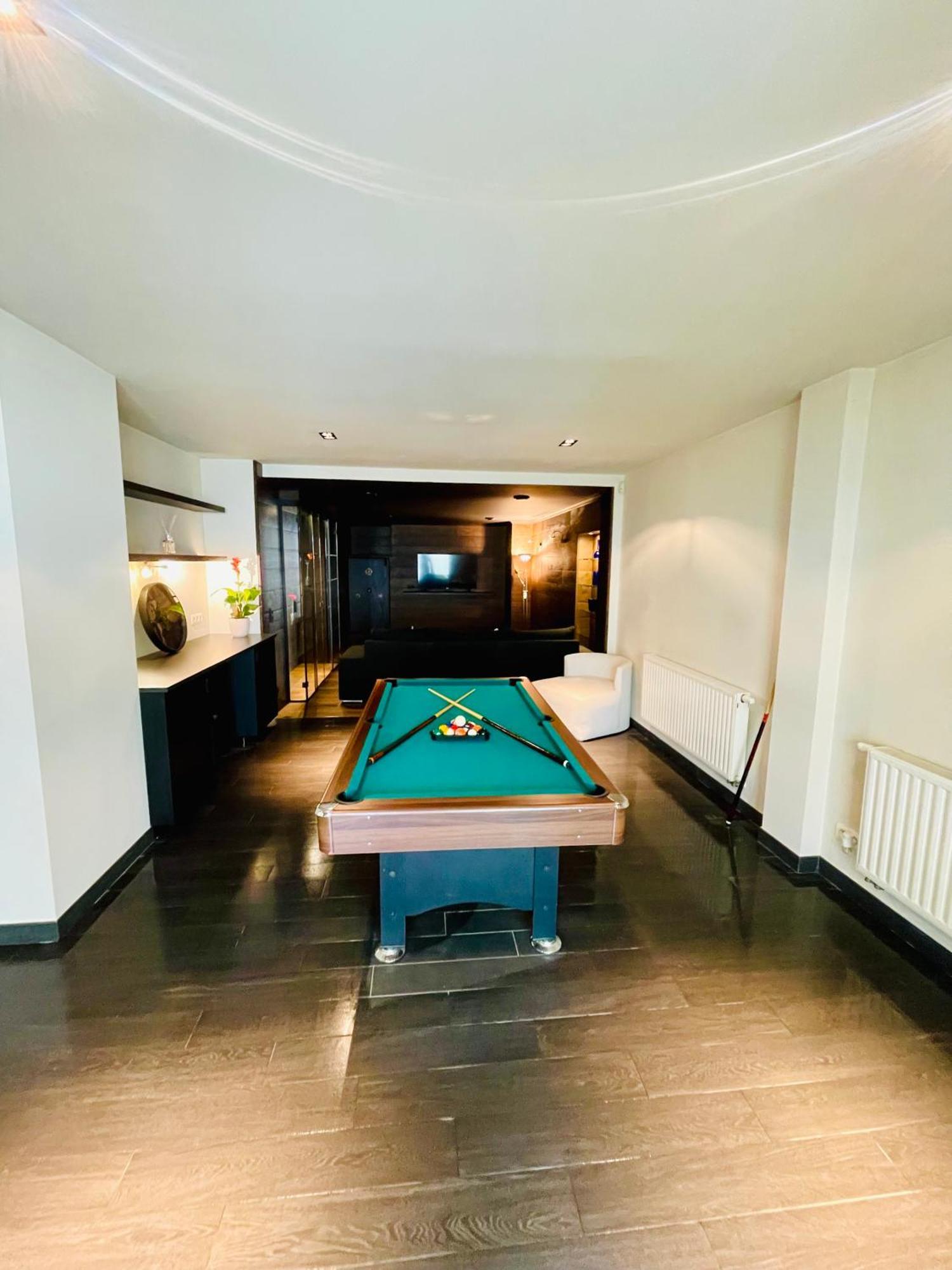 Down Town Spacious Loft Retreat With Private Parking Bruxelles