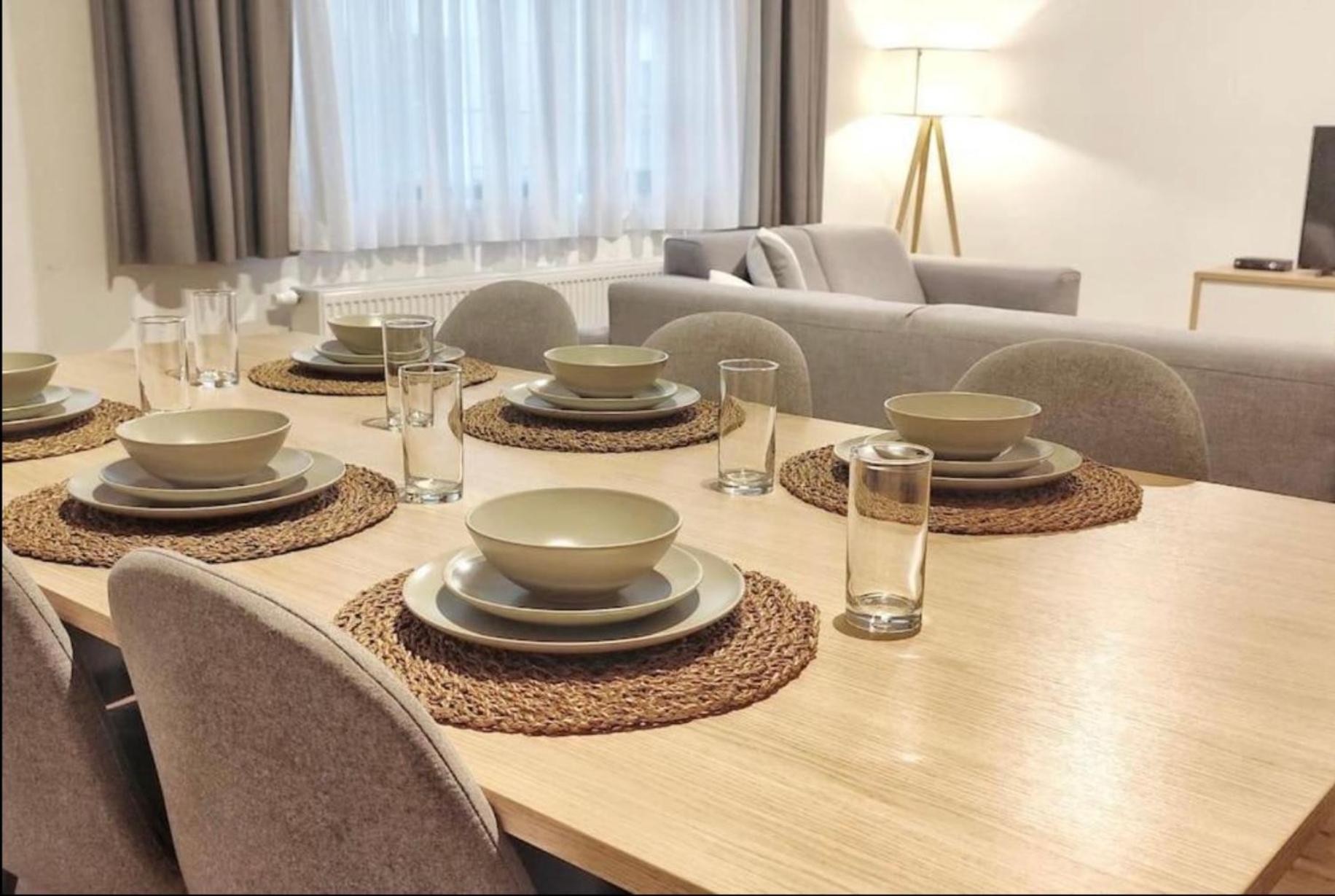 2 Bedroom In Center With Breathtaking View Appartement