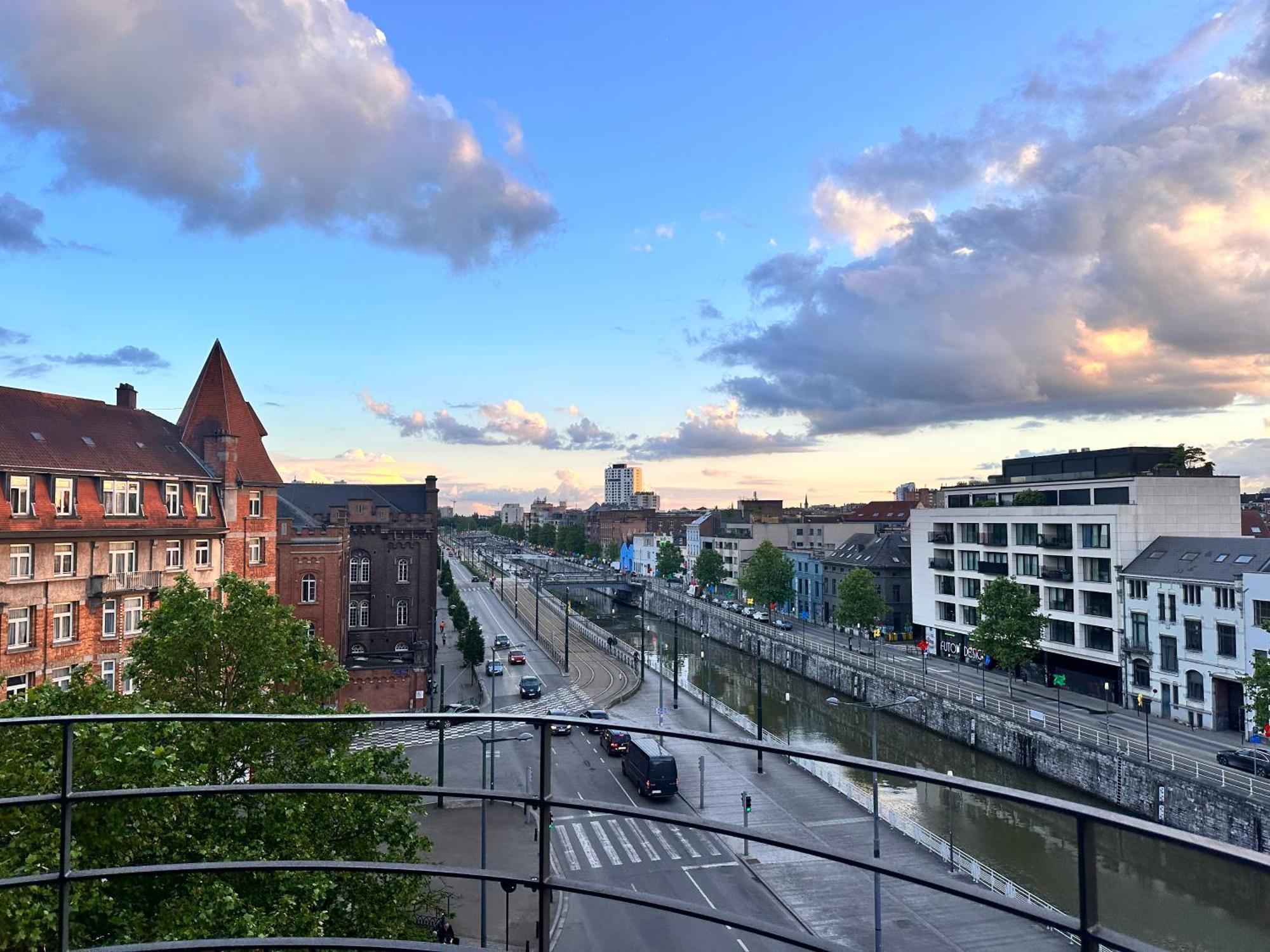 2 Bedroom In Center With Breathtaking View Appartement *