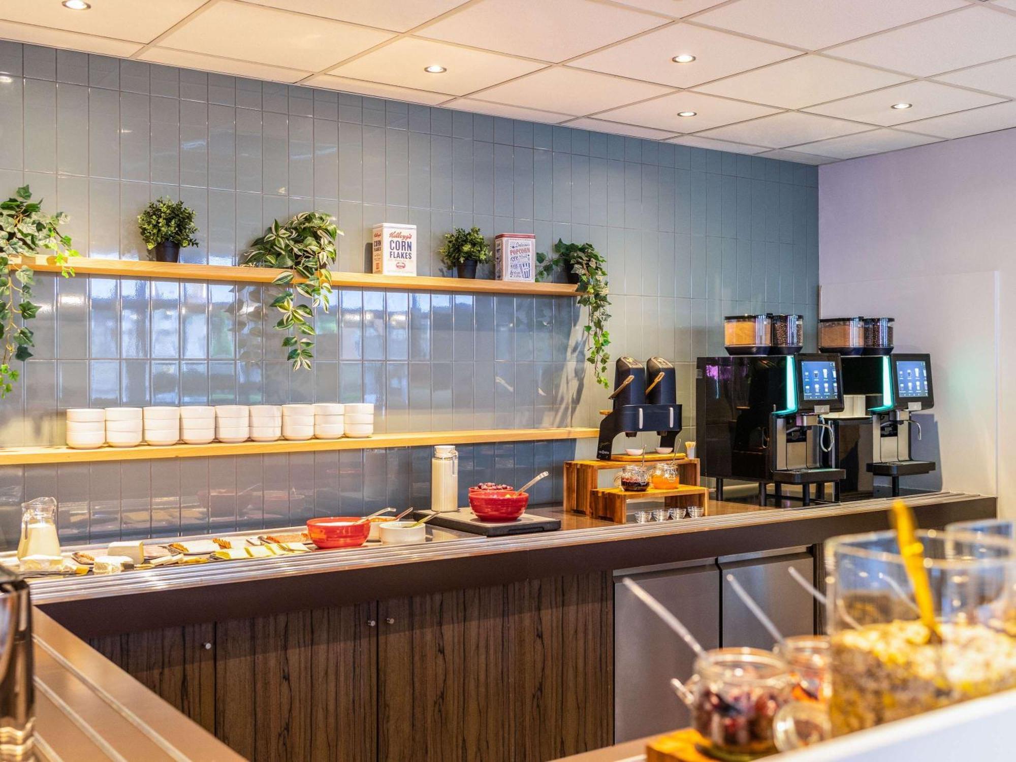 Ibis Styles Centre Stéphanie Hotel 3*