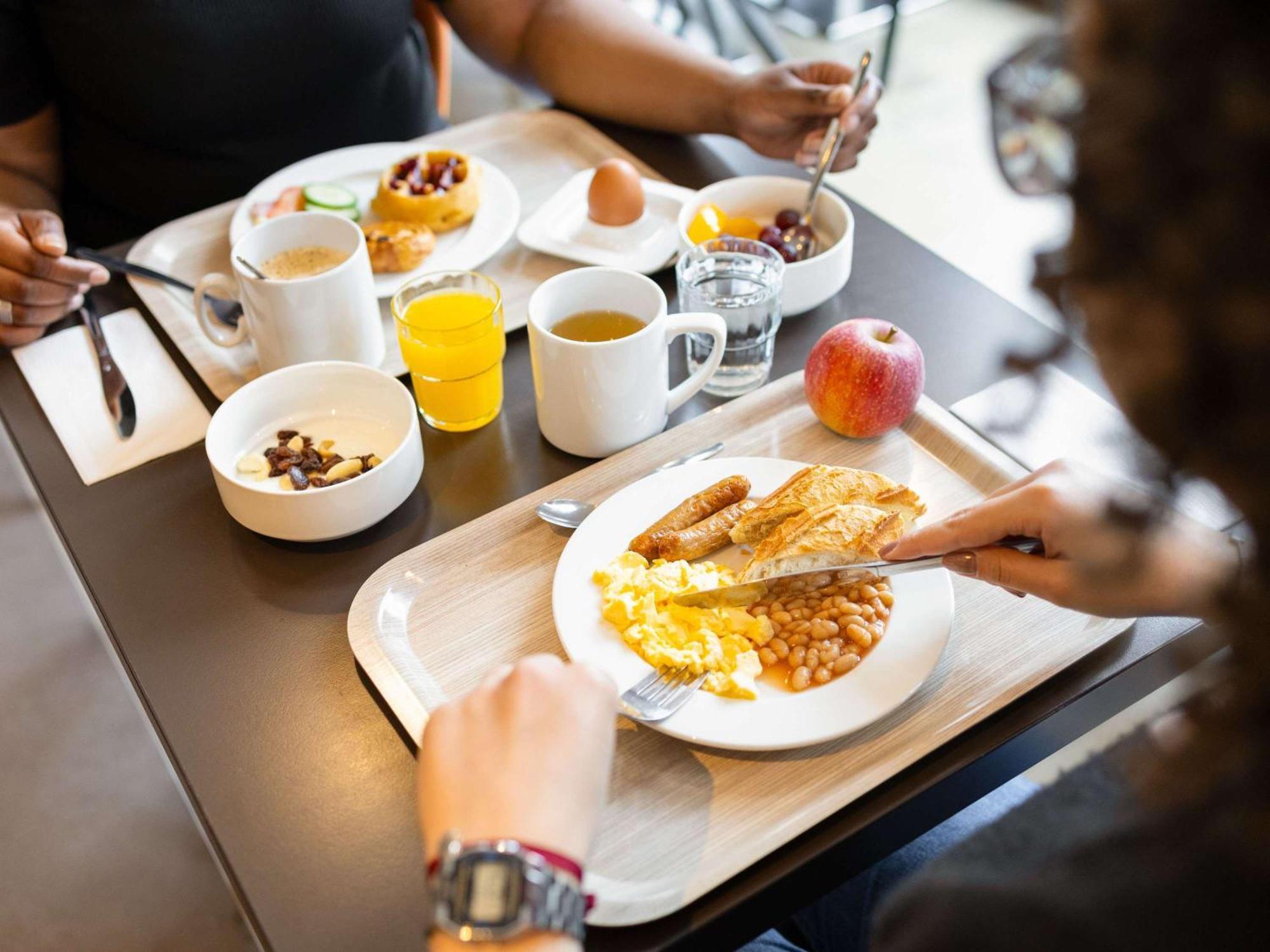Ibis Styles Centre Stéphanie Hotel 3*