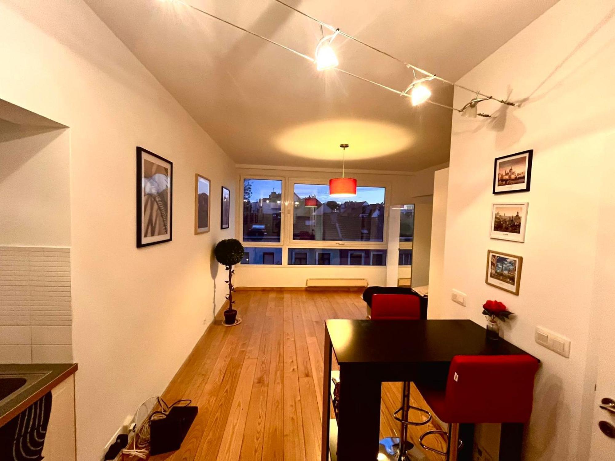 Charmant Studio - Quartier Chatelain