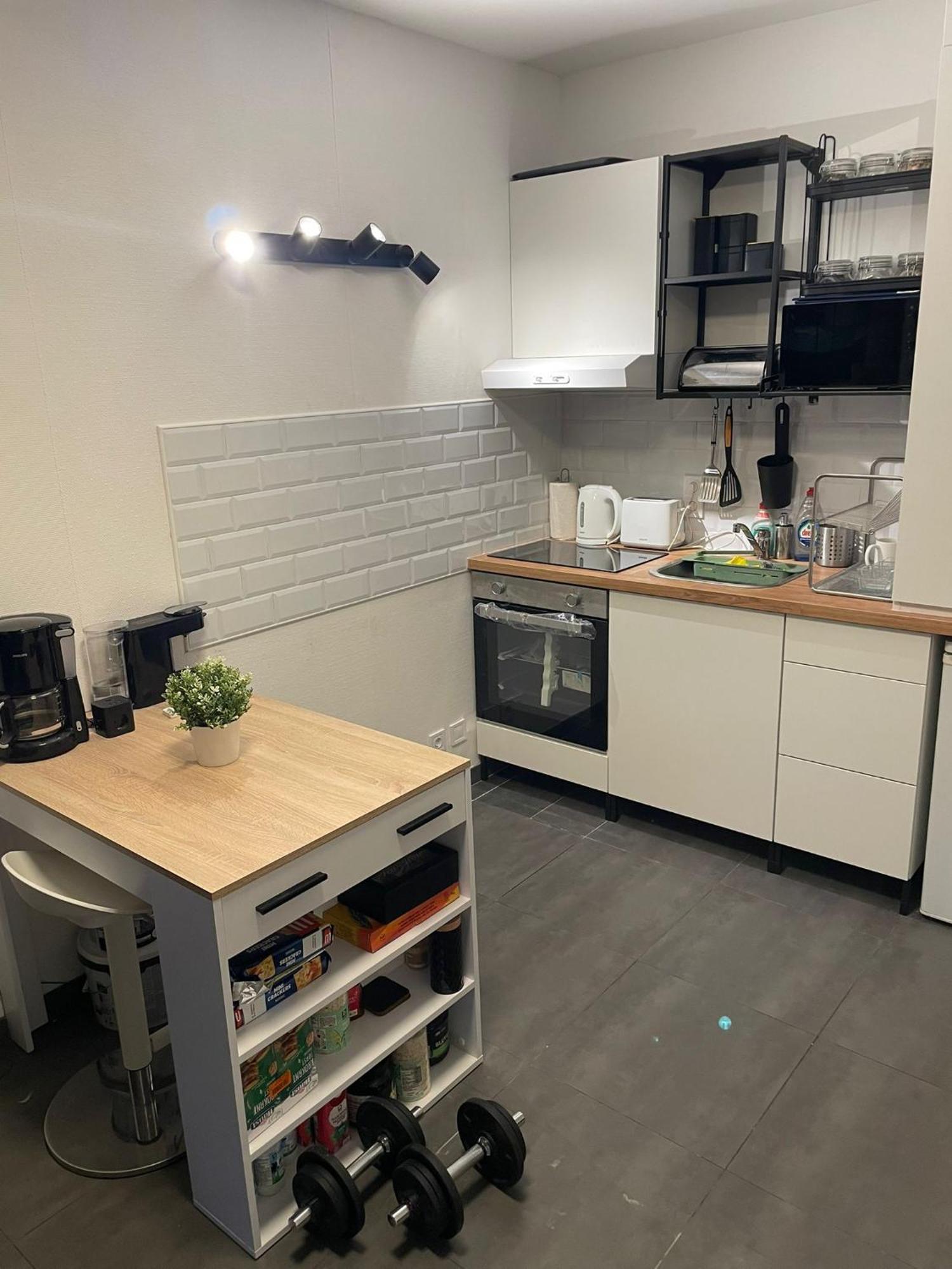 One Bedroom Fully Equipped With Terrace Apartment Brüssel