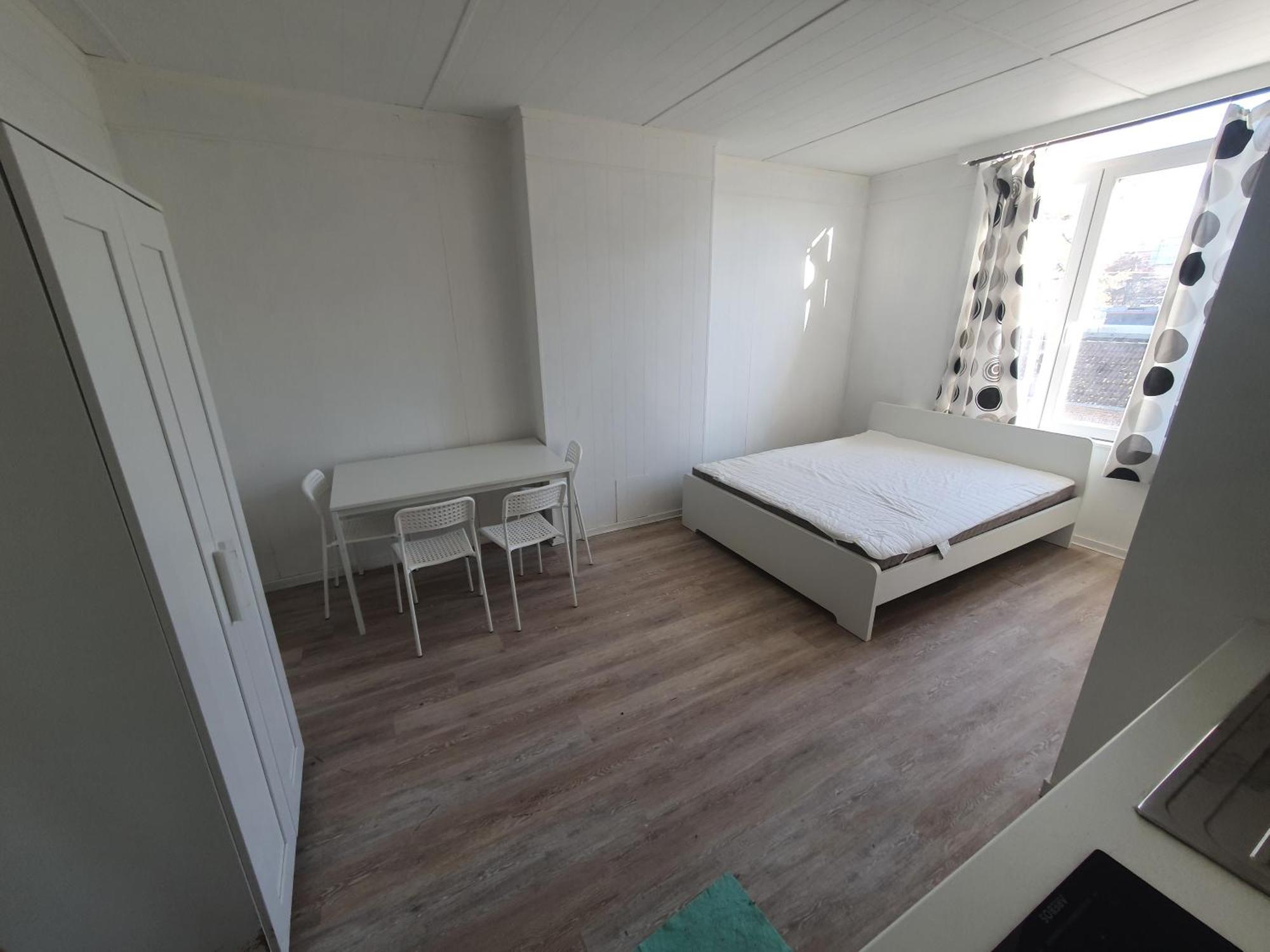 For 2 Apartment *