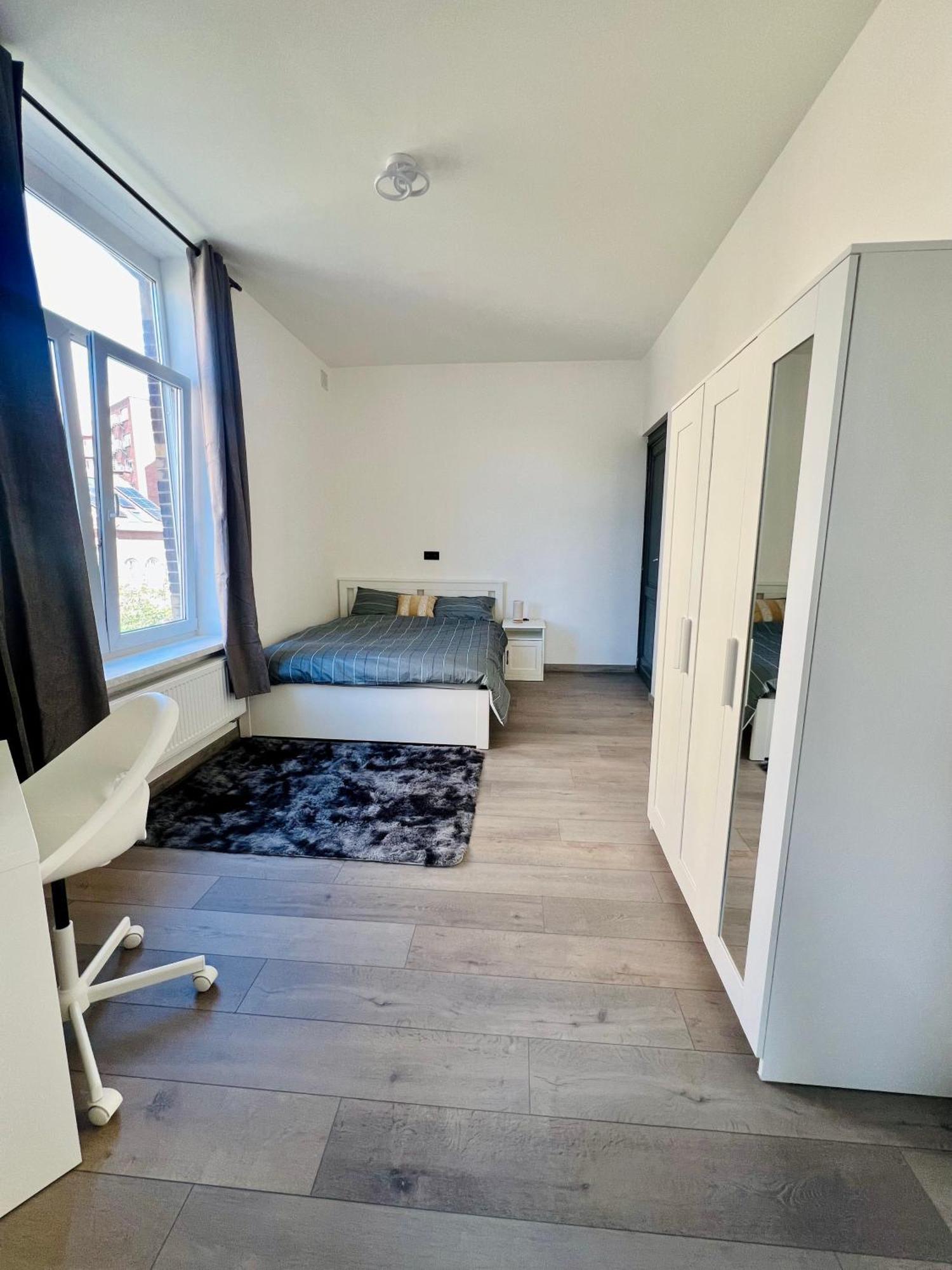 Renove Et Radieux A Brussel