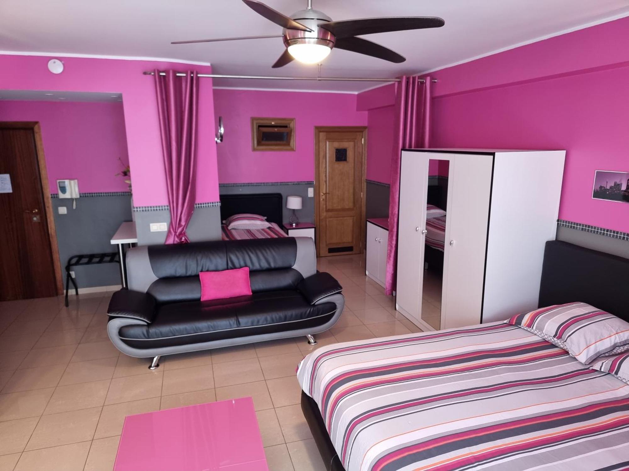 Aparthotel Bara Midi 3*