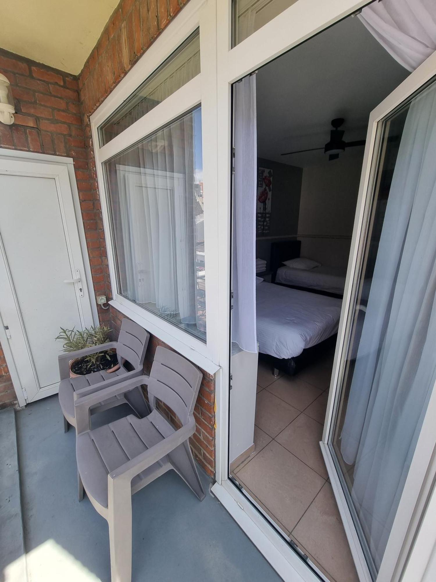 Bara Midi Aparthotel