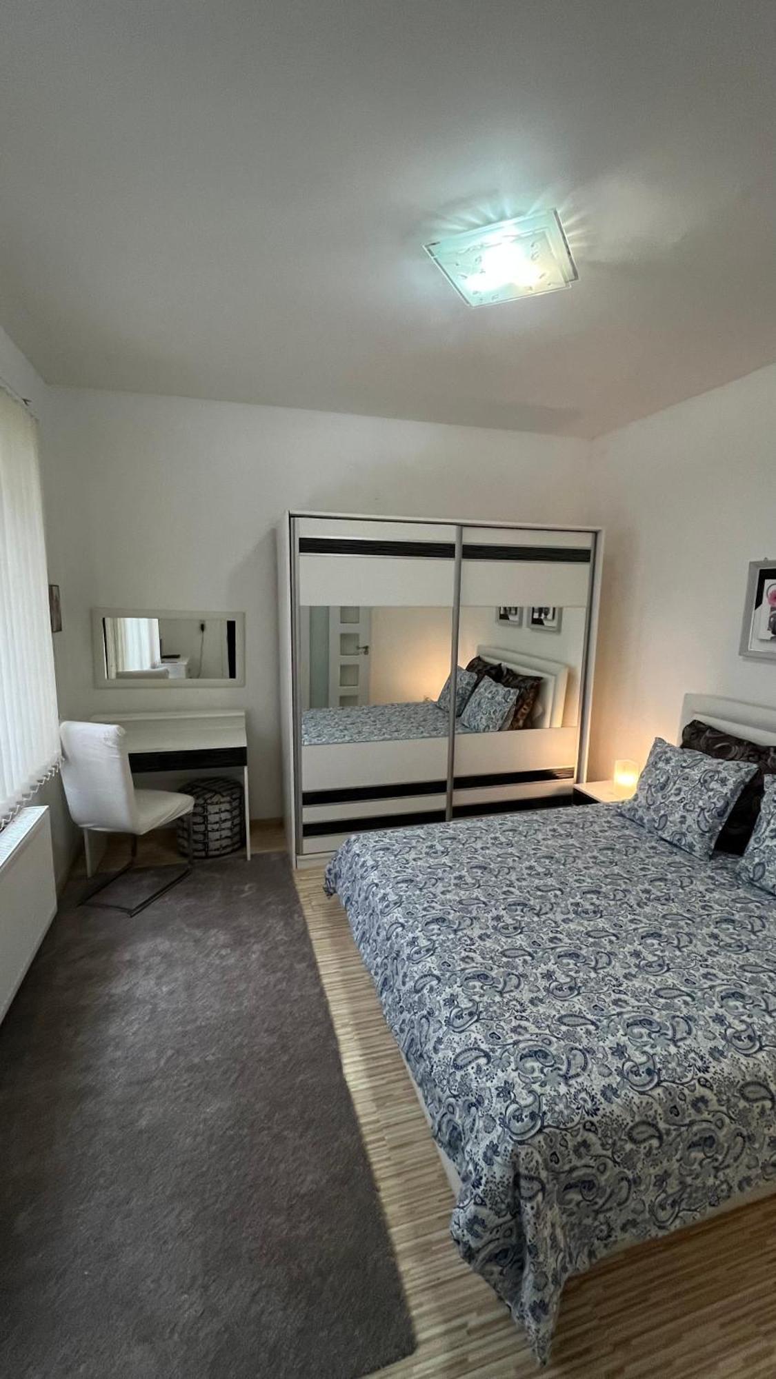 Two Bedroom Flat - Hyper Center Brussels