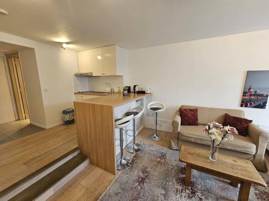 Appartement Cosy 4 *