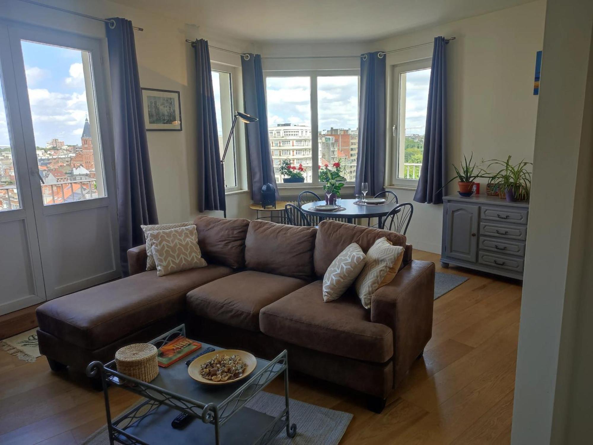 Appartement Charming In Etterbeek 70 M² With Balcony *
