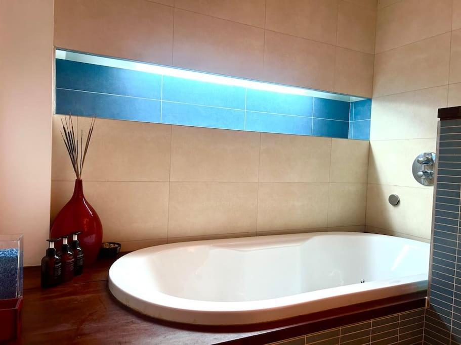Appartement Down Town Spacious Duplex With Private Parking & Game *