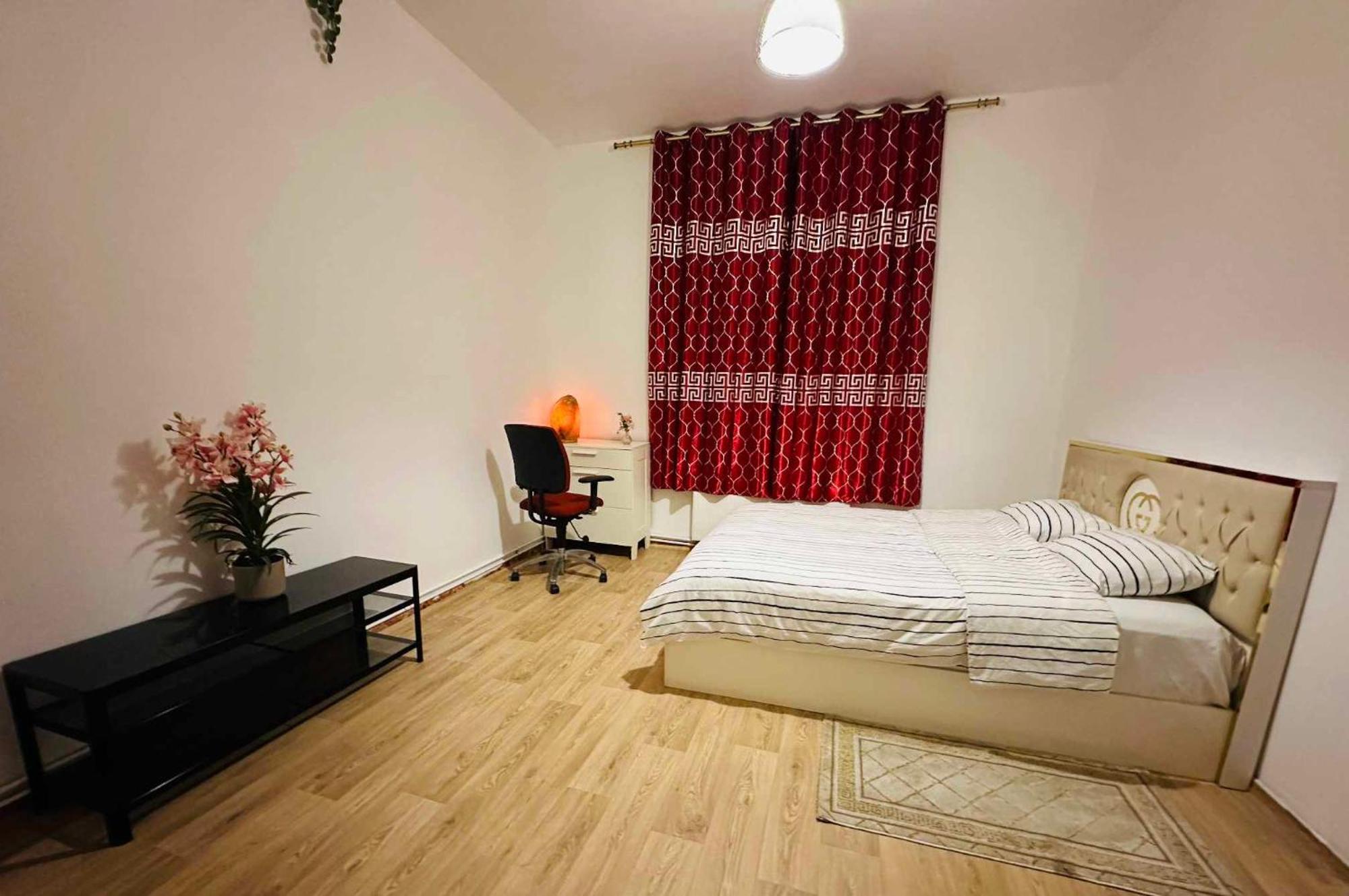Modern & Comfortable Center Oasis~king Bed ! * Brüssel