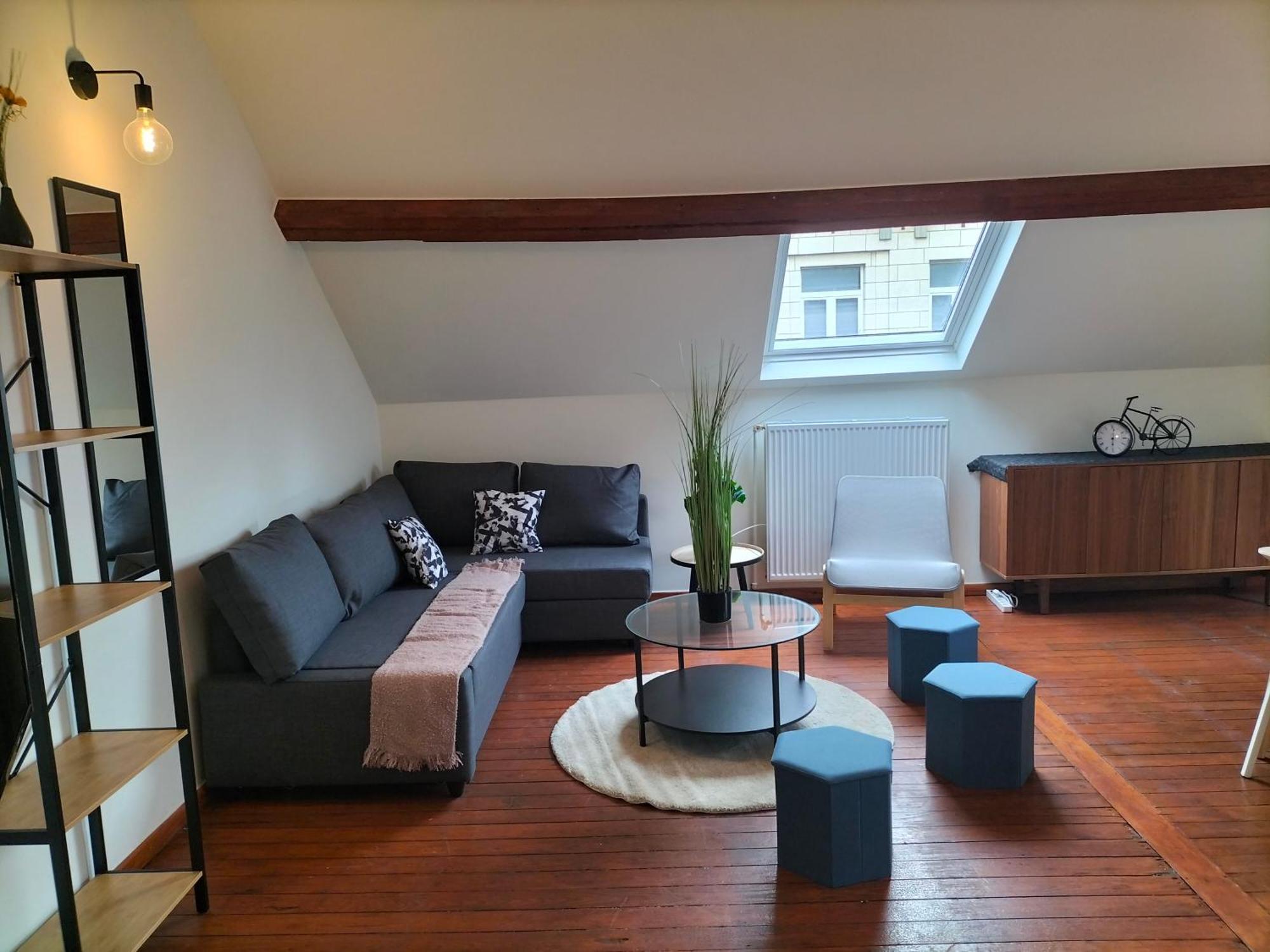 New Cozy In Porte De Hal * Bruxelles