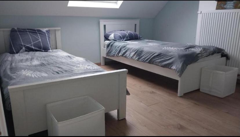 Deux Lits Celibataires 3eme Etage Petite Cle Rouge Privat bolig