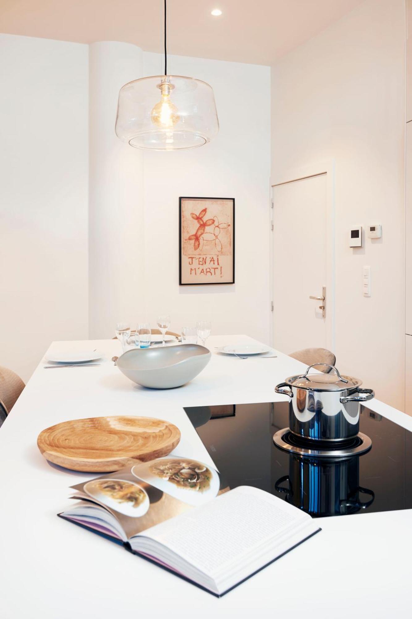 Modern 1br - 90 Sqm *