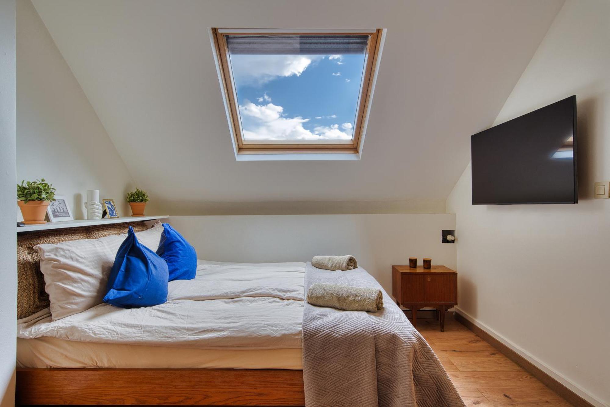 Comenstay Bed & Breakfast