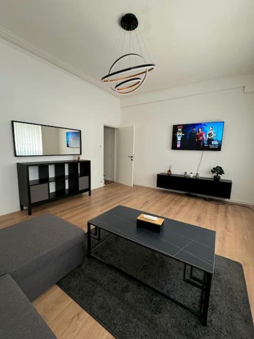 Apartment Avec Jardin Et Jacuzzi - Koekelberg