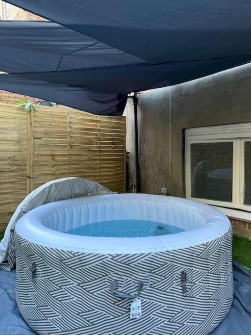 Apartment Avec Jardin Et Jacuzzi - Koekelberg