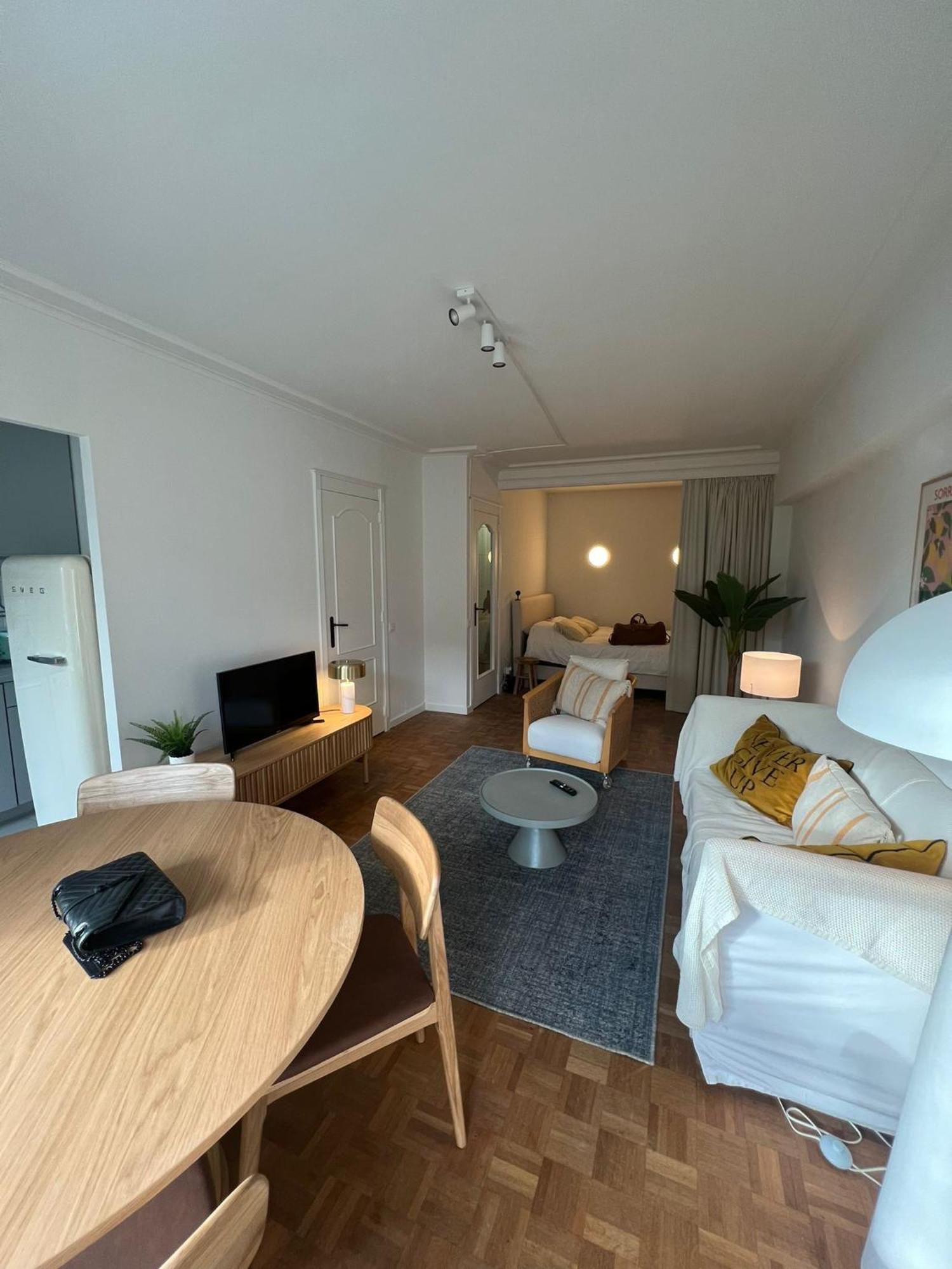 Beautiful Luxurious Studio In The Heart Of The European Quarter * Bruxelles