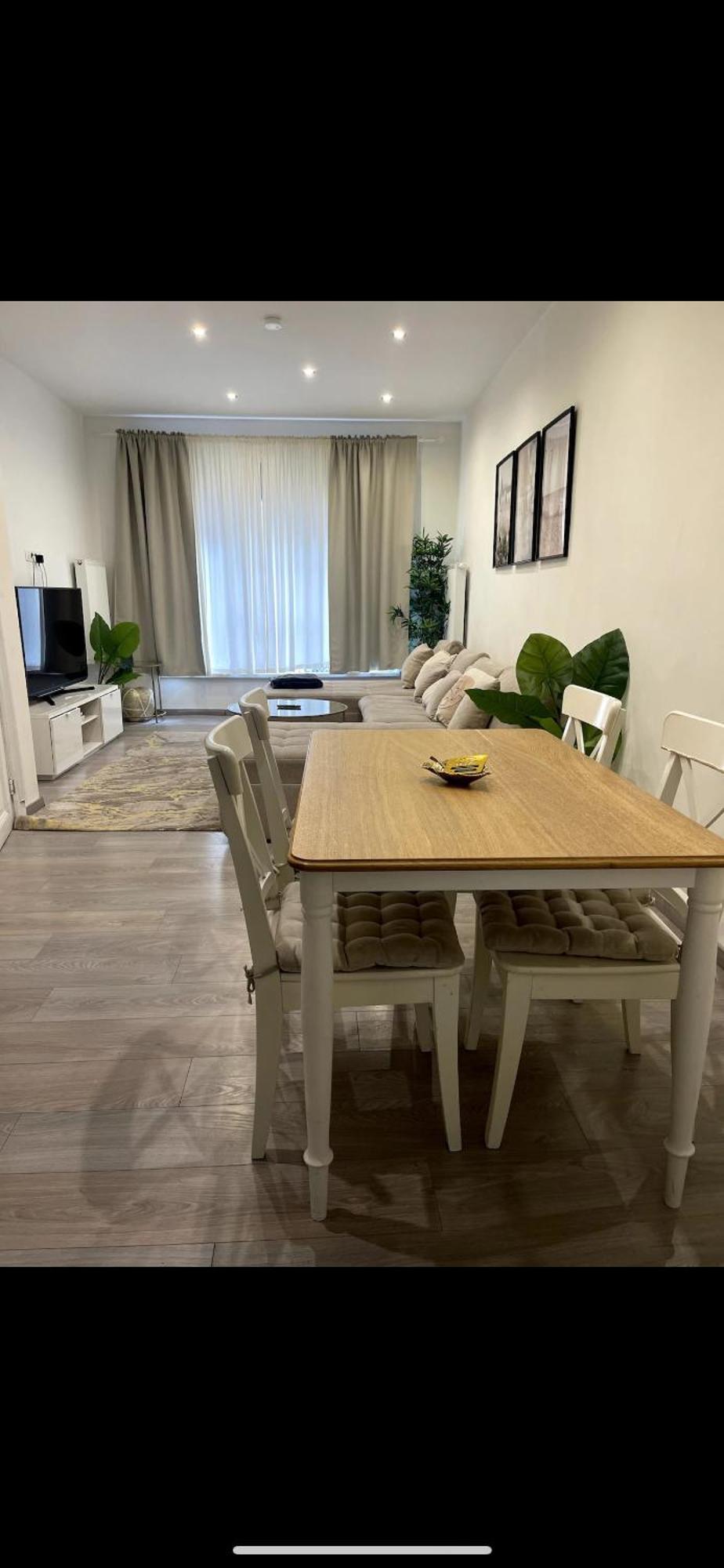 Appartamento Spacieux Avec Terrasse Et Garage Prive