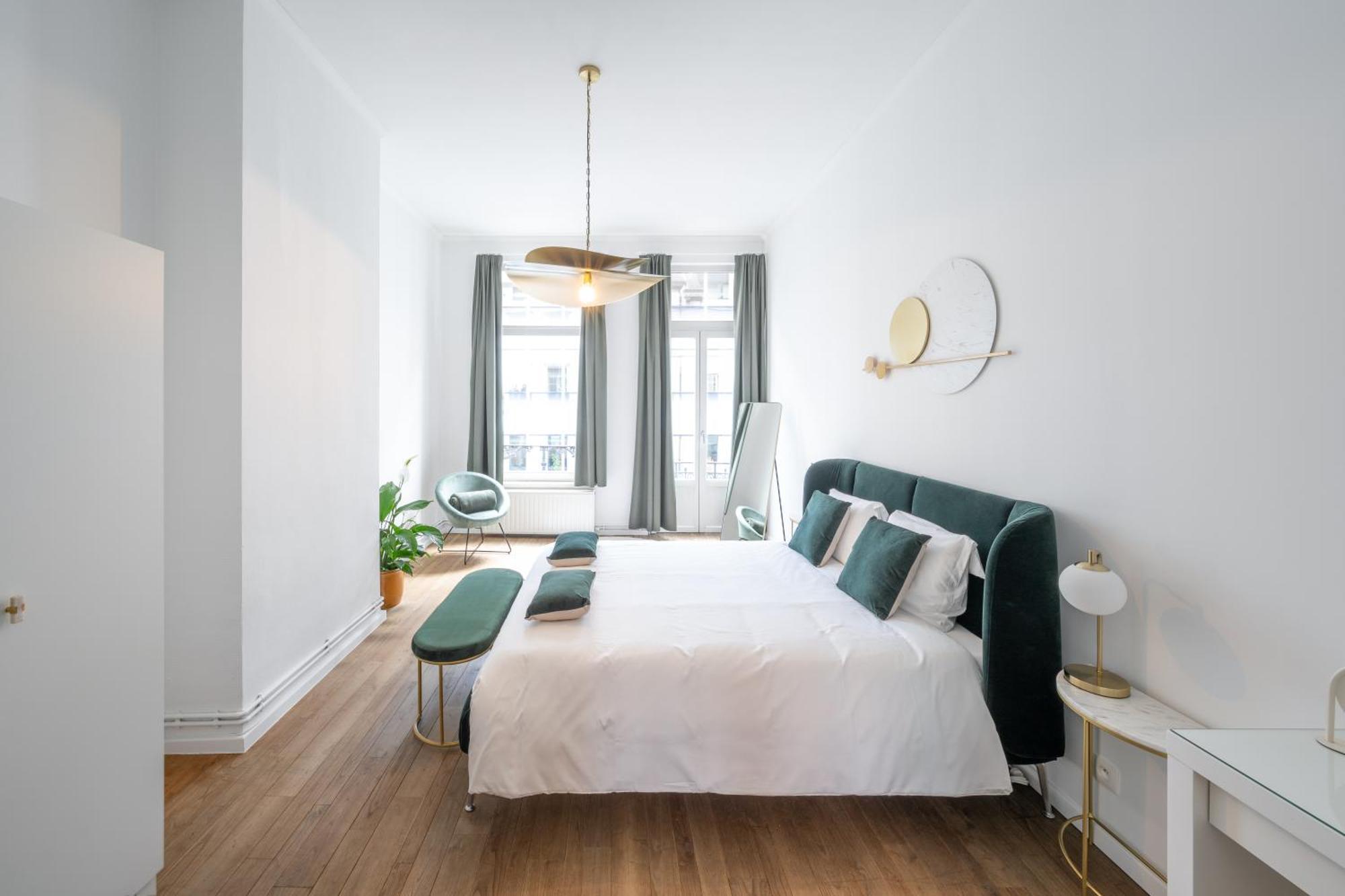 Your Serenity Bubble - Center Apartment *