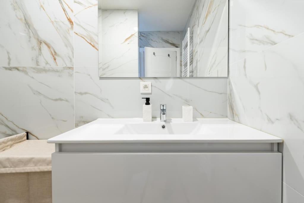 Appartement Luxueux 5 Chambre-verifiez Le Numero Sur Les Images *