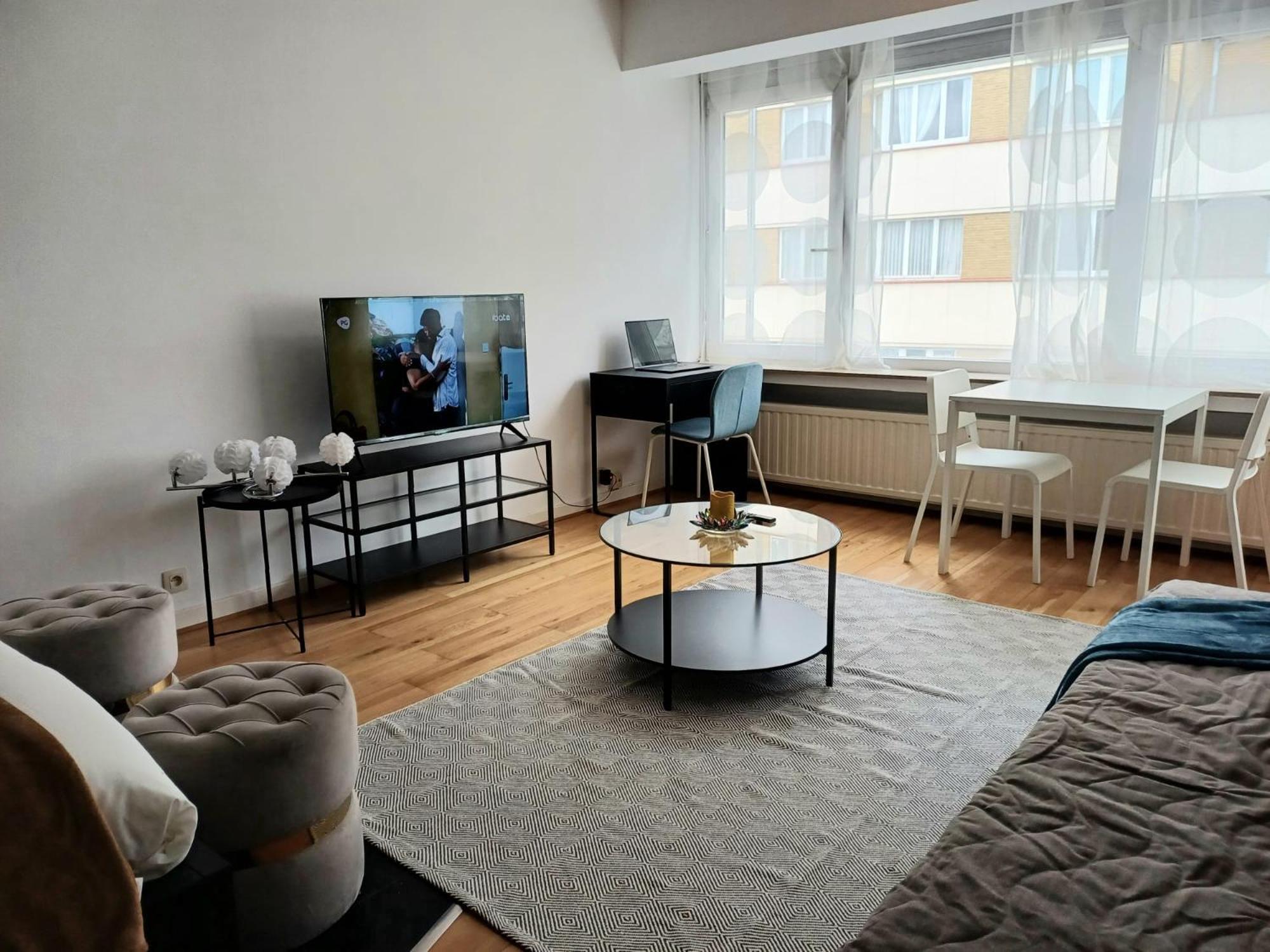 Prime Nest Cozy Eu Quarter Appartement