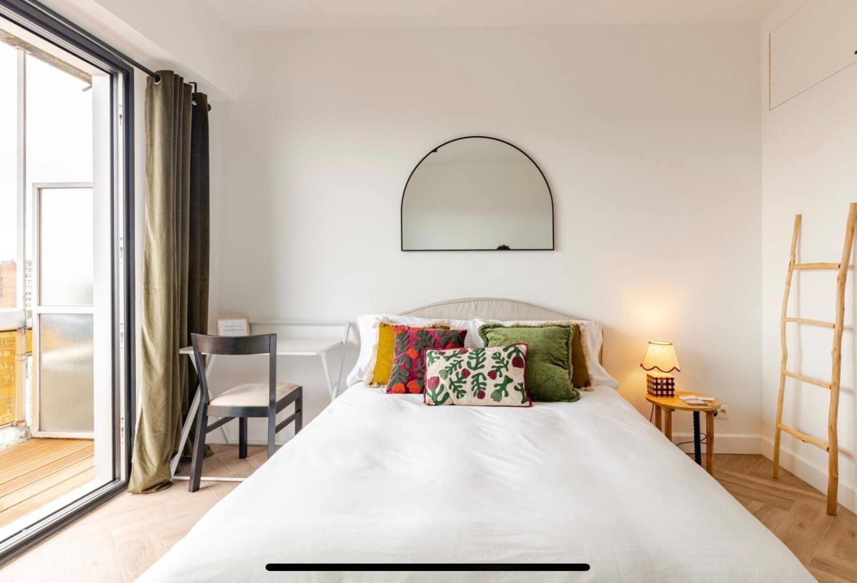 Deluxe La Cambre - With View Apartment