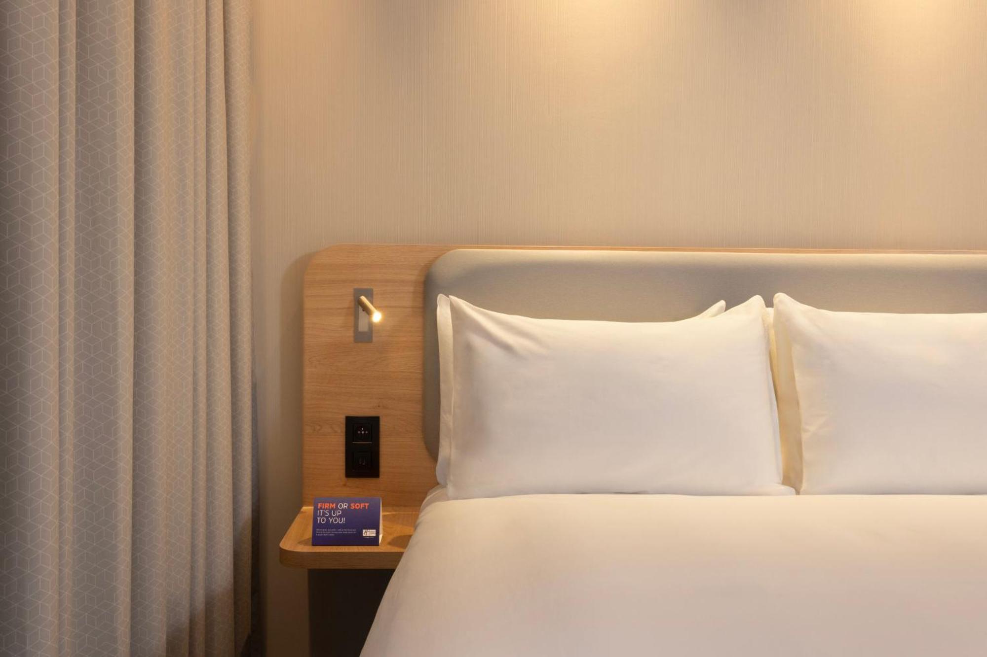 Express - Airport By Ihg Hotel *