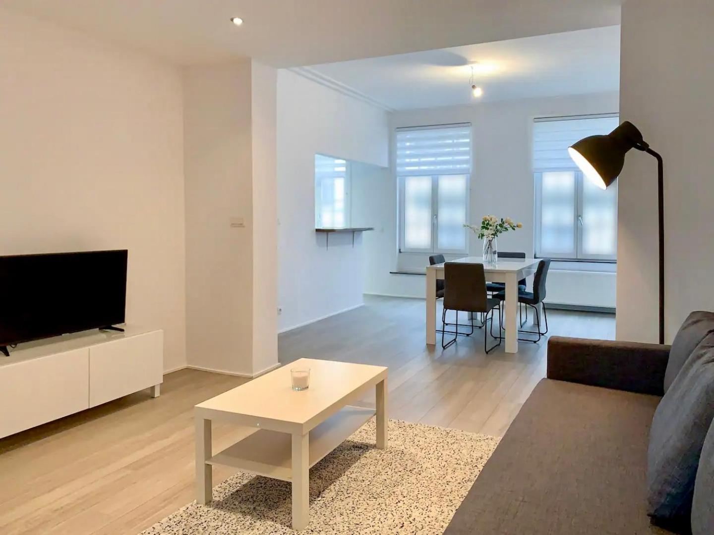 Prestige - Uptown Apartment