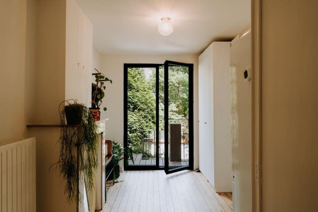 Beautiful 2 Bedroom Duplex In Le Chatelain