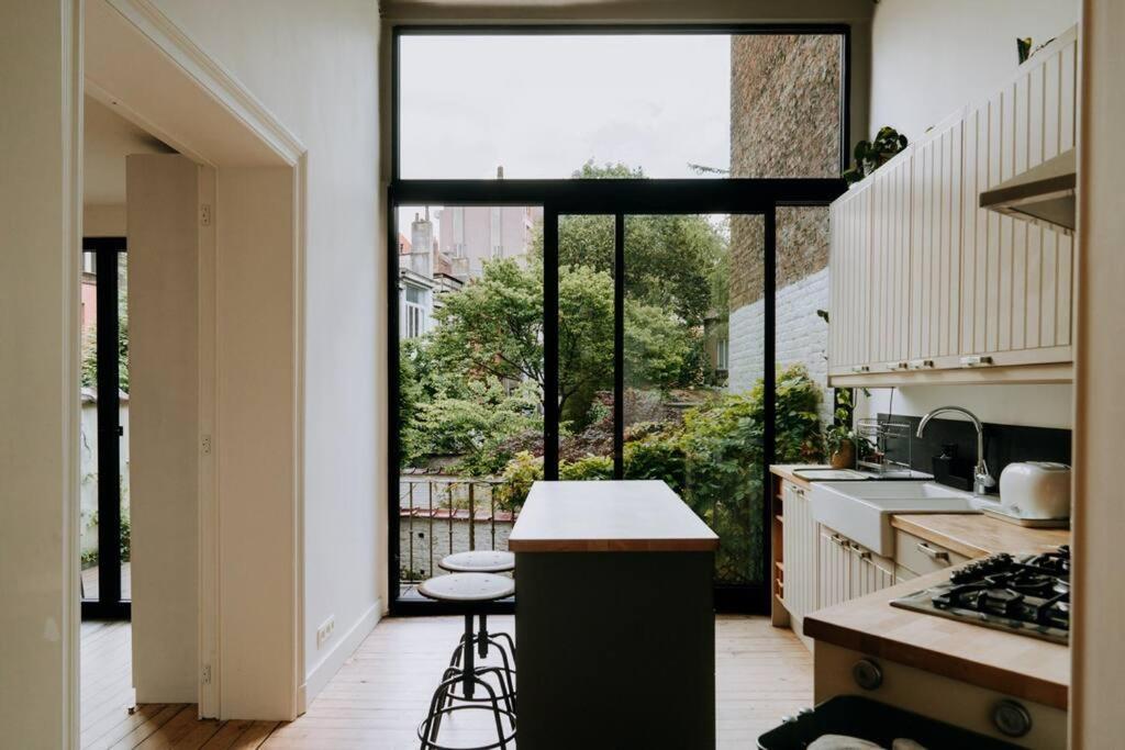 Beautiful 2 Bedroom Duplex In Le Chatelain Appartamento *