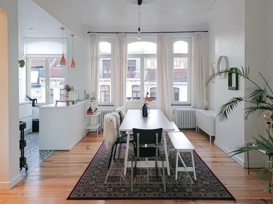 Beautiful 2 Bedroom Duplex In Le Chatelain Bruxelles