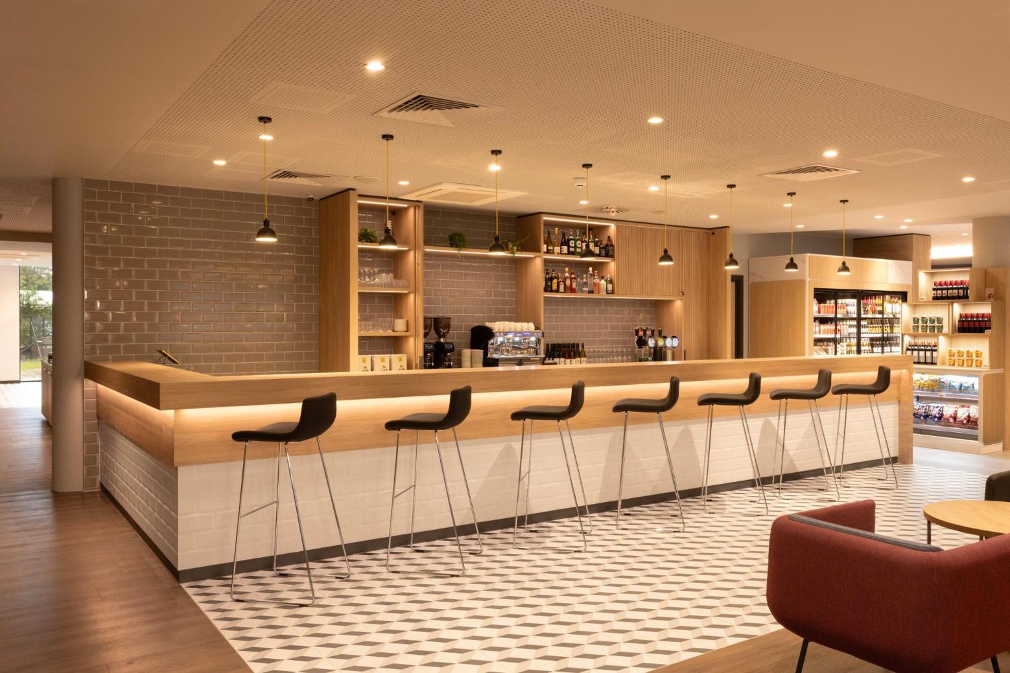 Express - Airport By Ihg