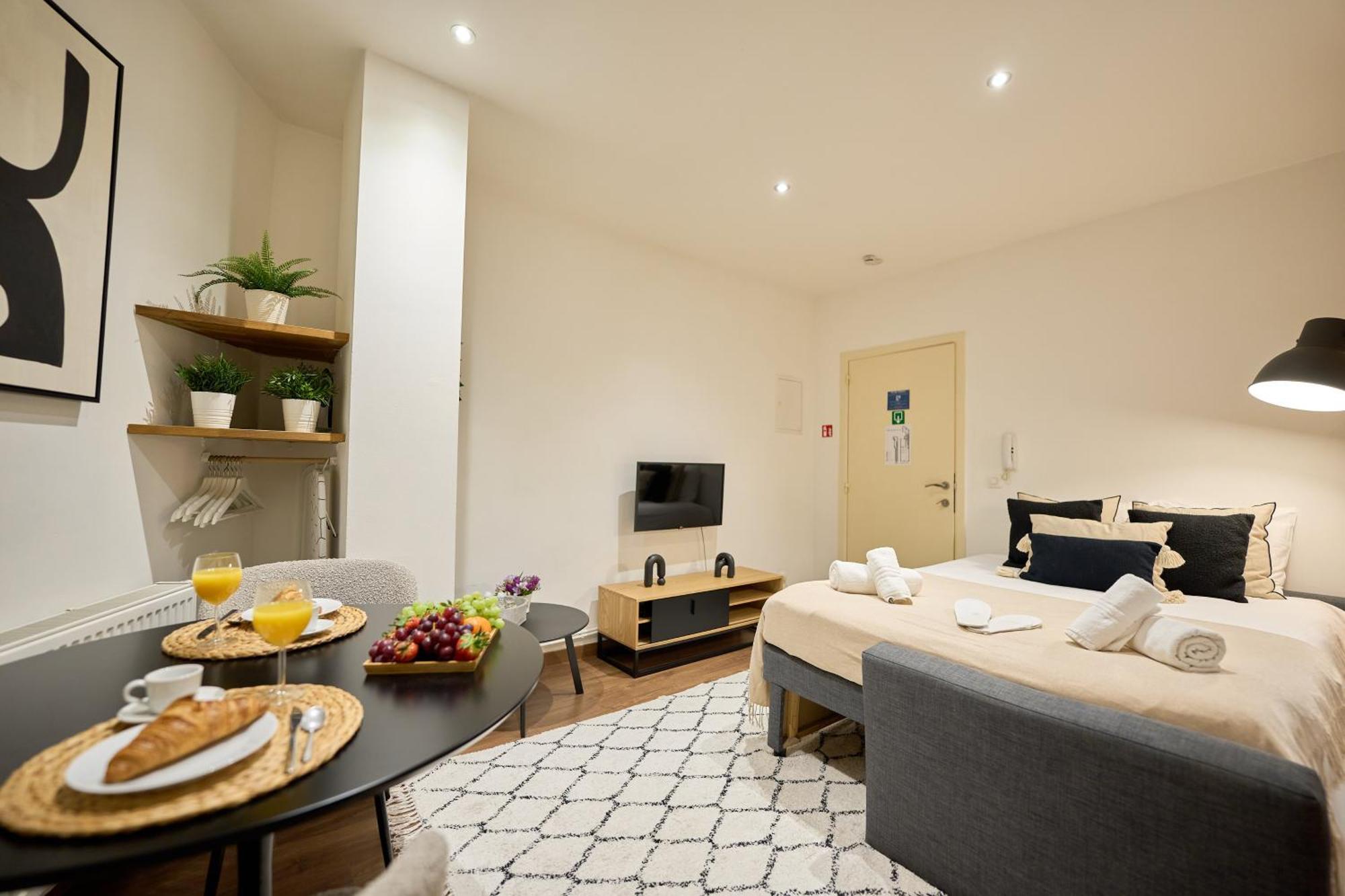 Compact & Stylish In * Bruxelles