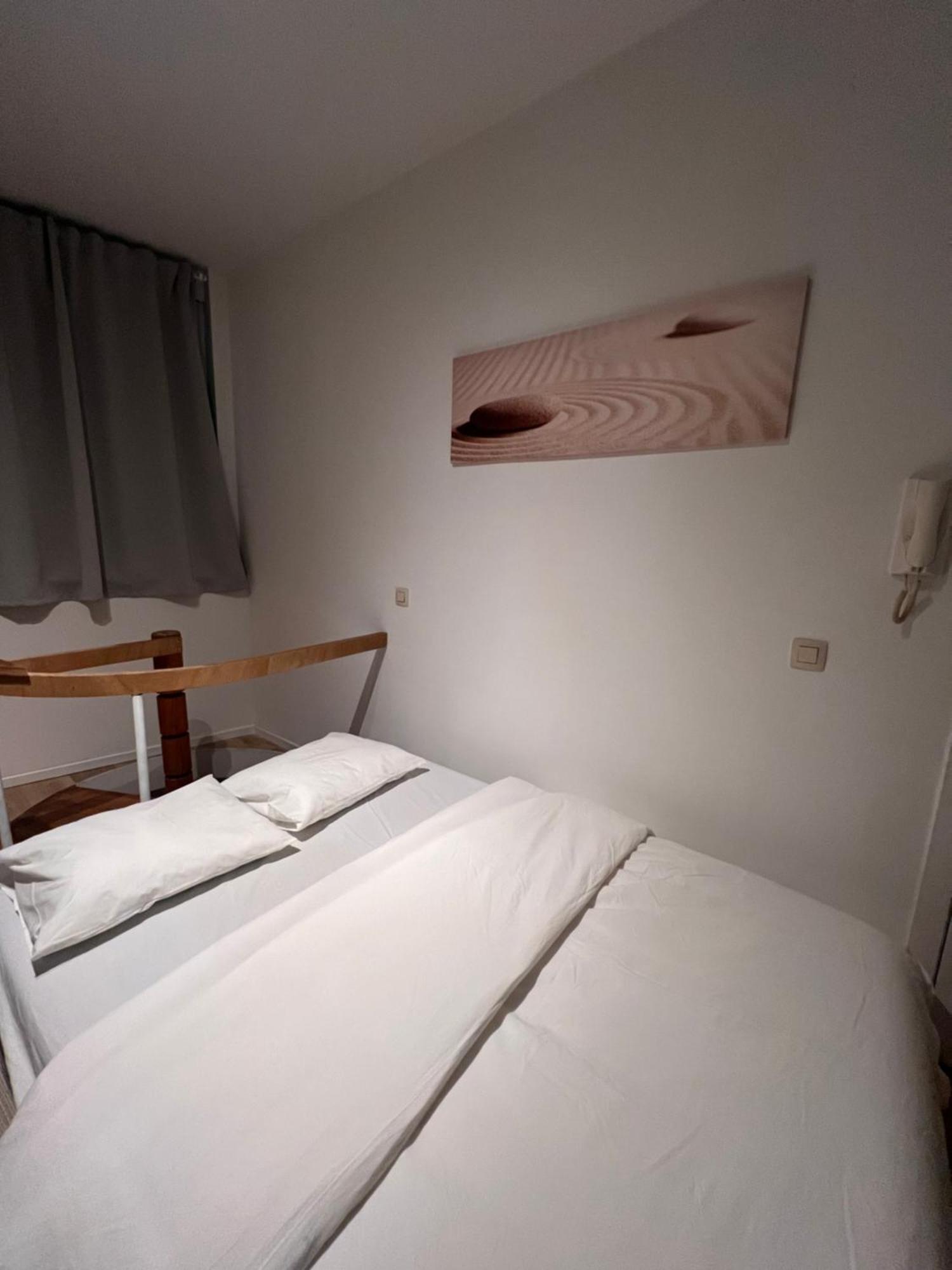Studio Duplex Au Rez-de-chaussee Appartement Bruxelles